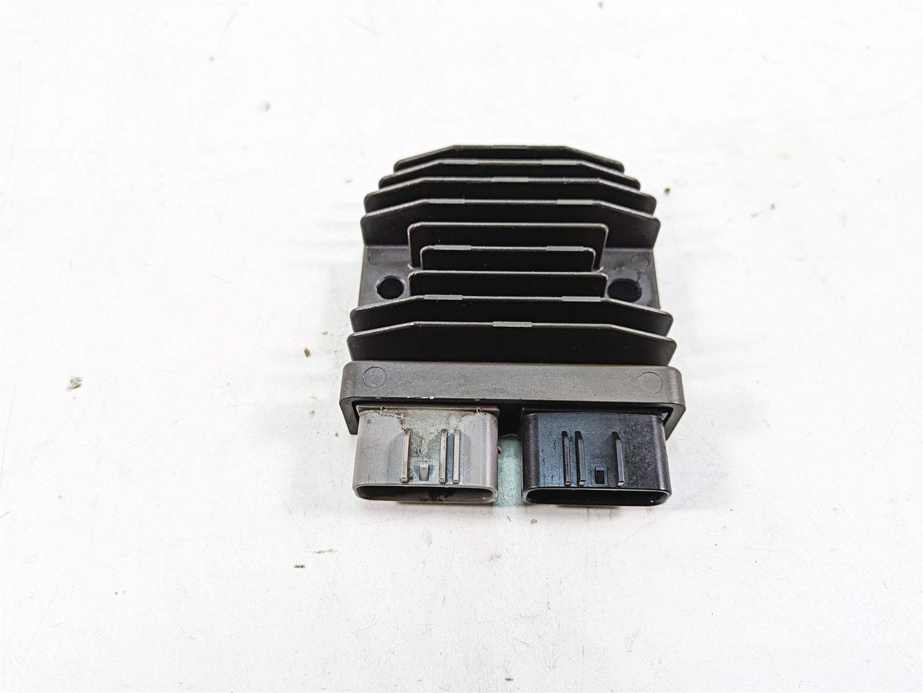 2019 Yamaha YXZ1000 R EPS SS SE Rectifier Voltage Regulator B5H-81960-00-00 {{ shop.shopifyCountryName }} - Mototech271