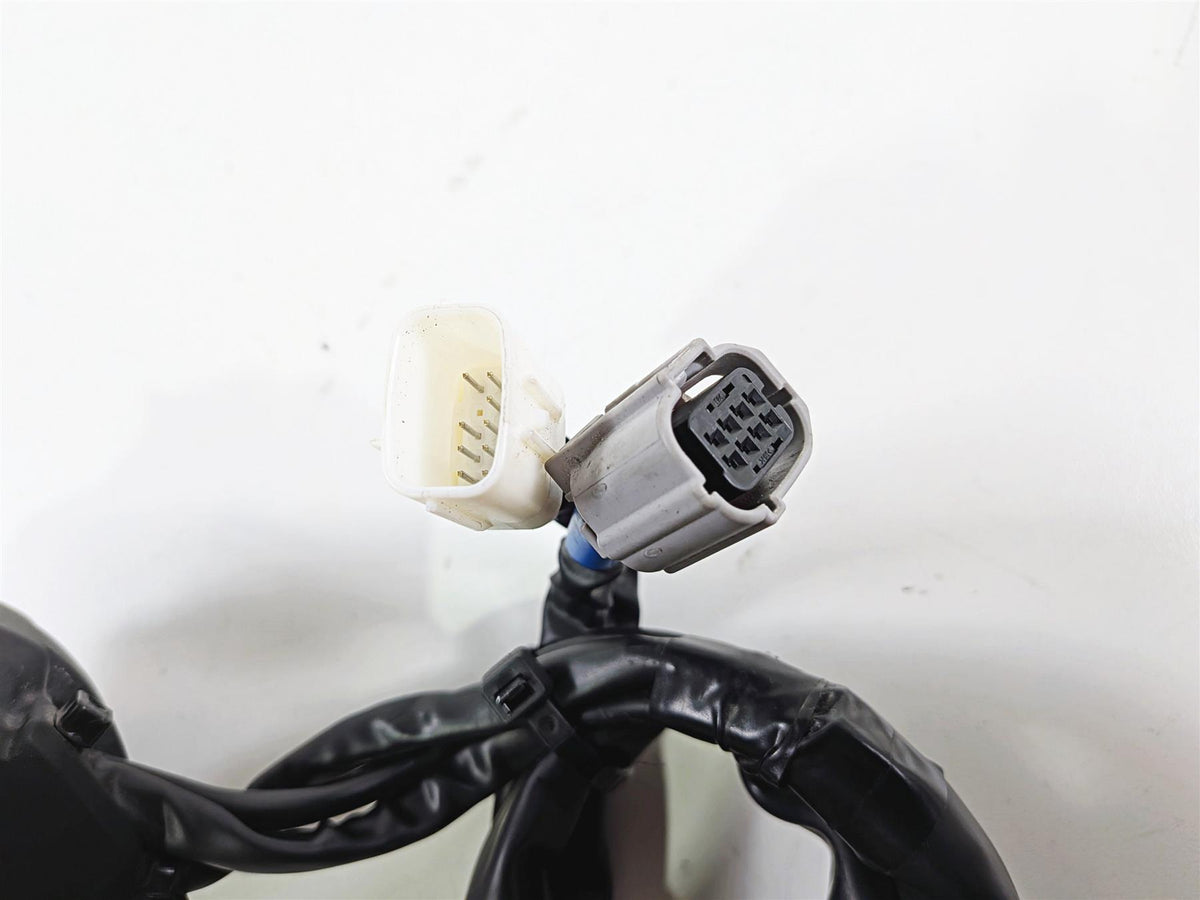2022 Kawasaki ZX10R ZX1000 Ninja Left Hand Light Control Switch 46091-0576 {{ shop.shopifyCountryName }} - Mototech271