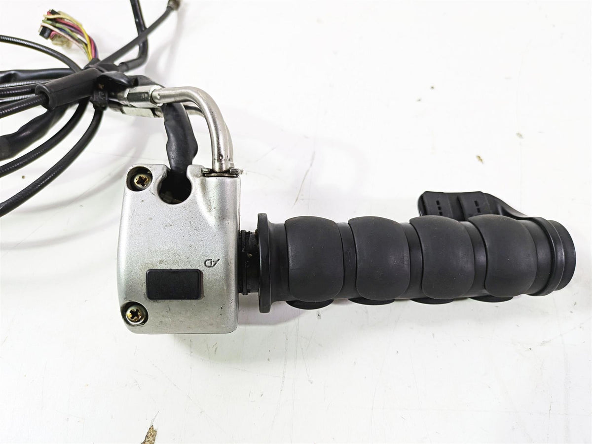 2004 Victory Kingpin Right Hand Control Switch + Throttle Cable & Grip 4010699 {{ shop.shopifyCountryName }} - Mototech271