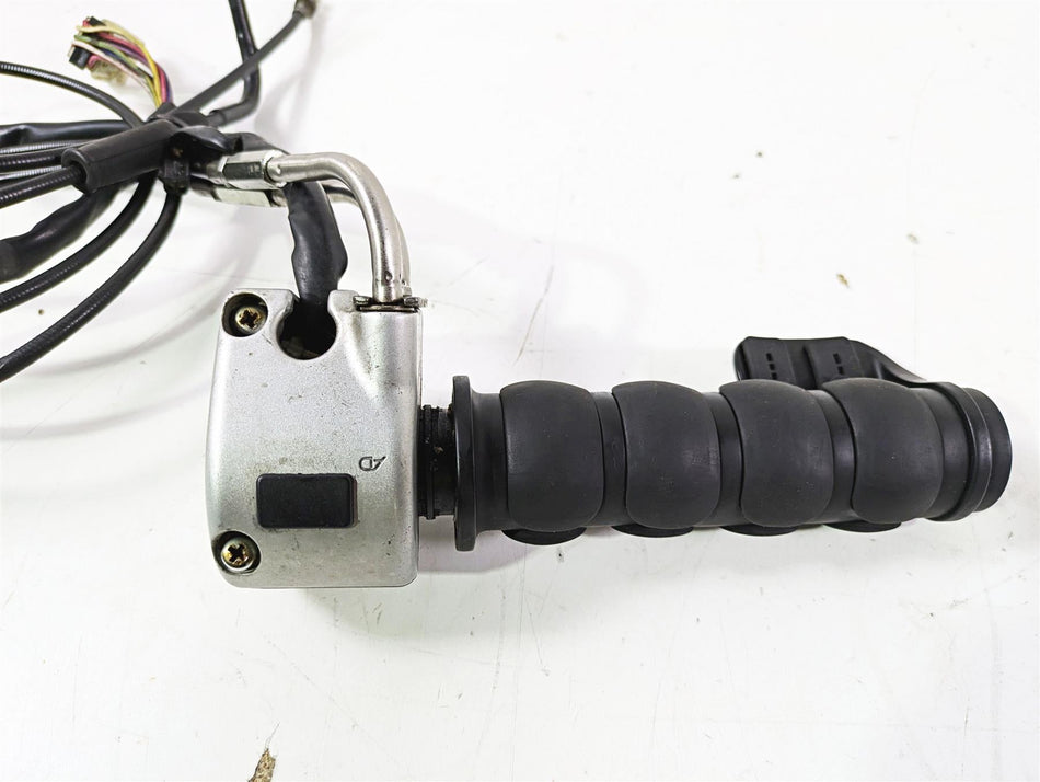 2004 Victory Kingpin Right Hand Control Switch + Throttle Cable & Grip 4010699 {{ shop.shopifyCountryName }} - Mototech271