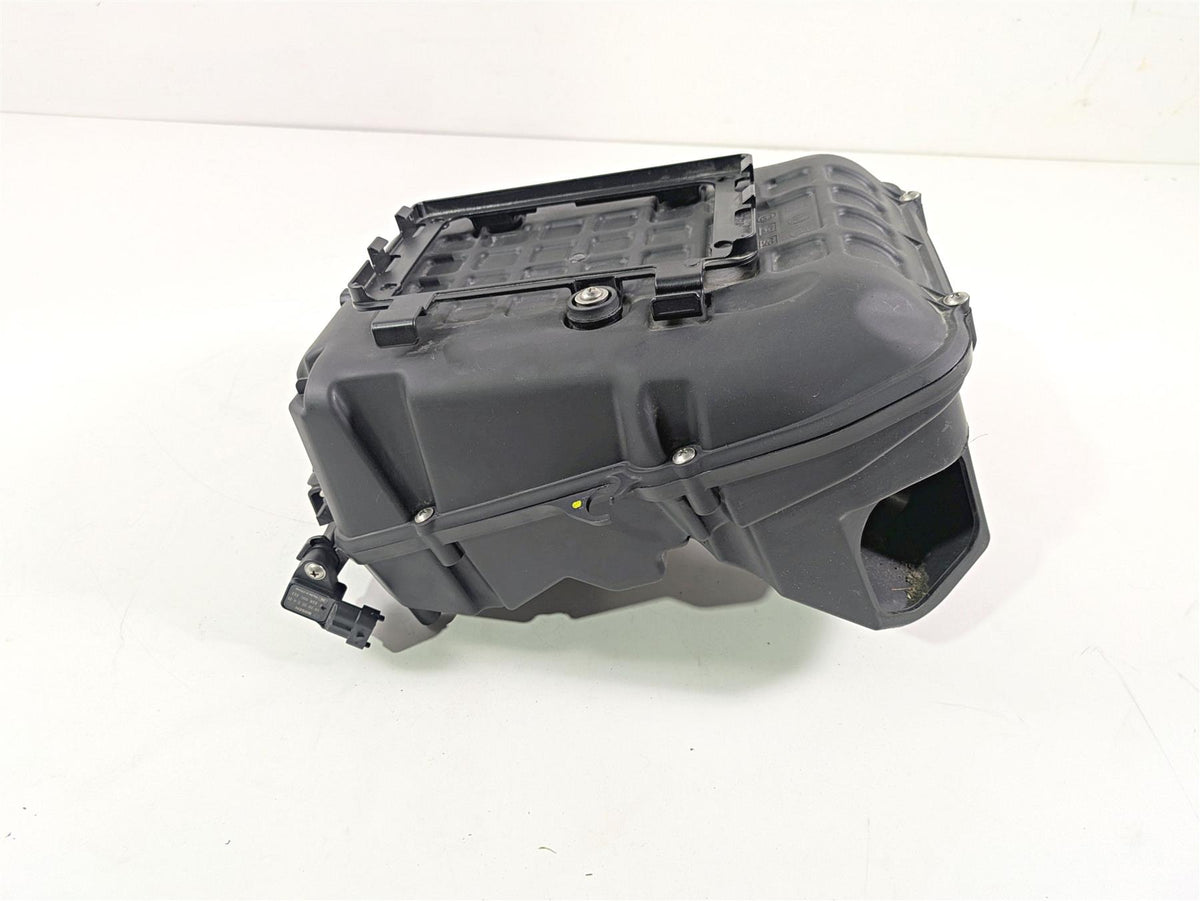2017 Aprilia RSV 1100 Tuono V4 Factory Air Box Cleaner & Velocity Stacks 858931 {{ shop.shopifyCountryName }} - Mototech271