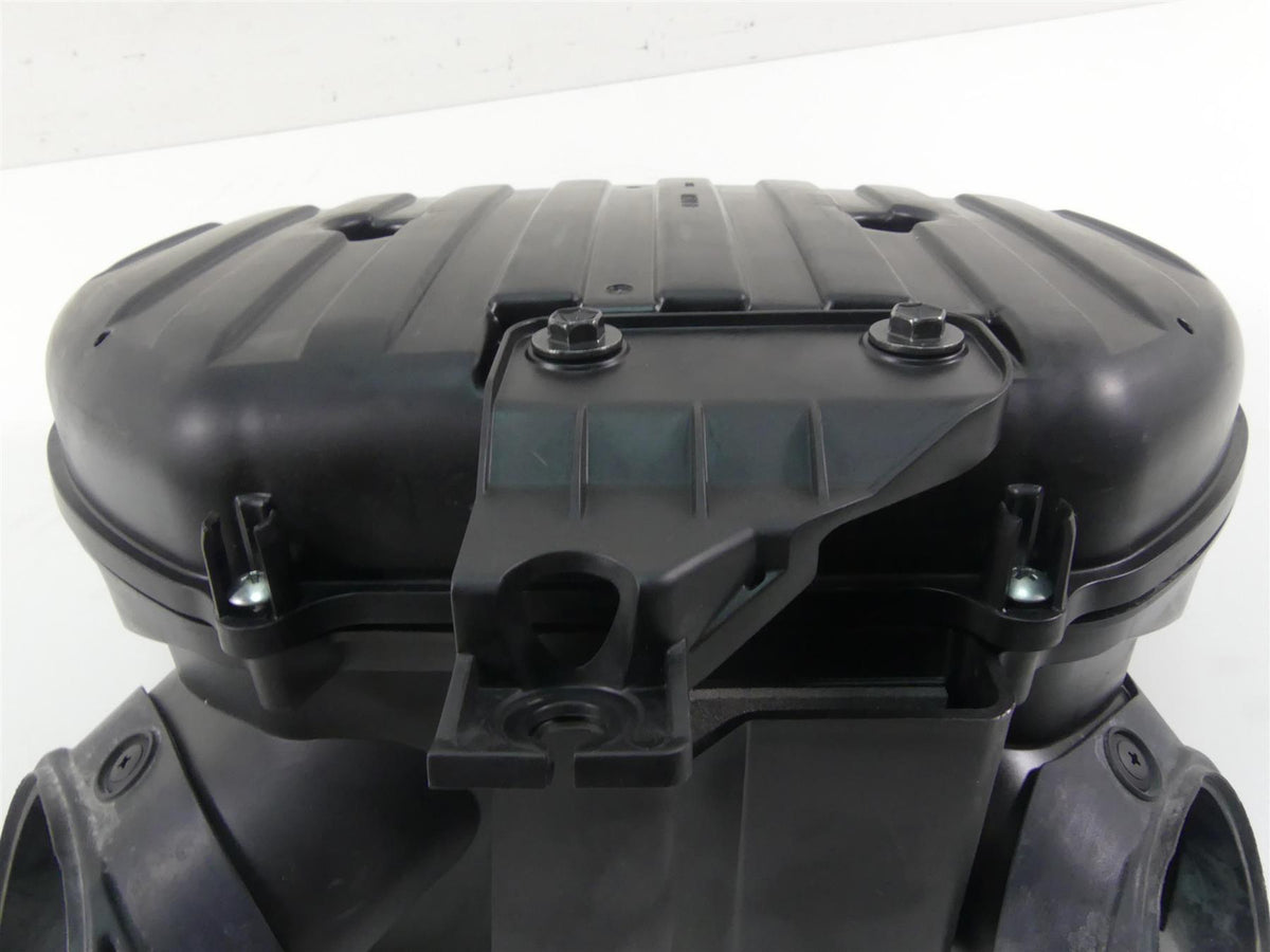 2022 Suzuki GSXR750 Air Box Cleaner Breather Filter Box 13720-14J01 {{ shop.shopifyCountryName }} - Mototech271