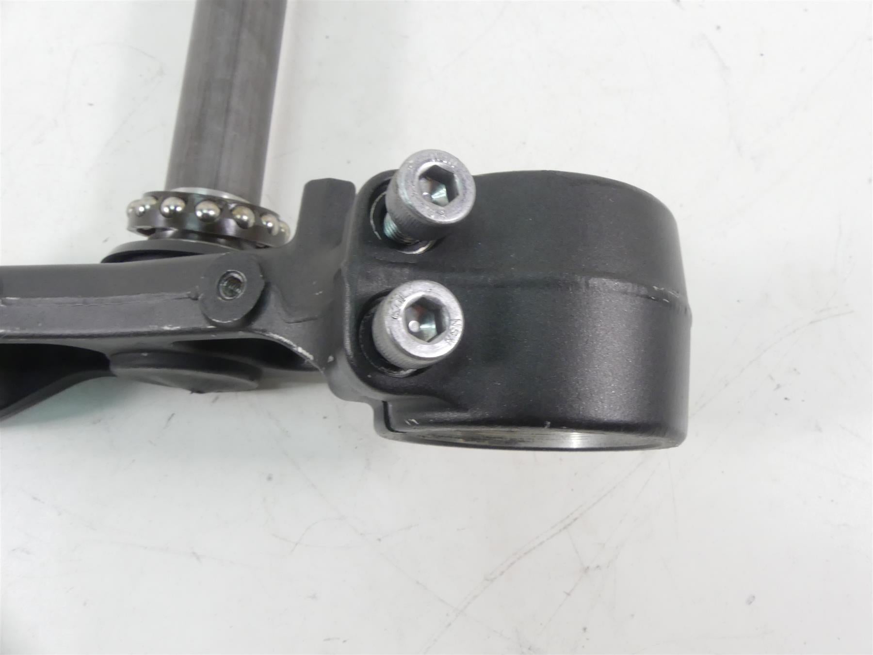 2015 Yamaha MT09 FZ09 Lower Triple Tree Steering Clamp 52mm 1RC-23340-11-00 {{ shop.shopifyCountryName }} - Mototech271