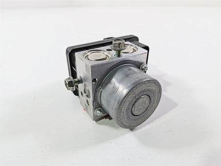 2024 Yamaha YZF R1 RN65 Abs Brake Pump Pressure Module Unit B3L-85930-08-00 {{ shop.shopifyCountryName }} - Mototech271