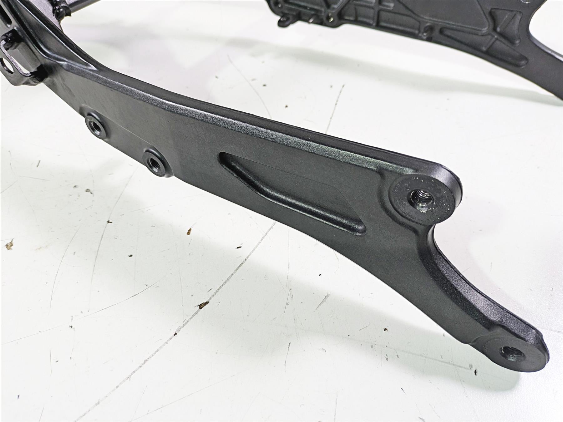 てー　1 Kawasaki ZX-12R 1200 (00-01) – Ventura MCA