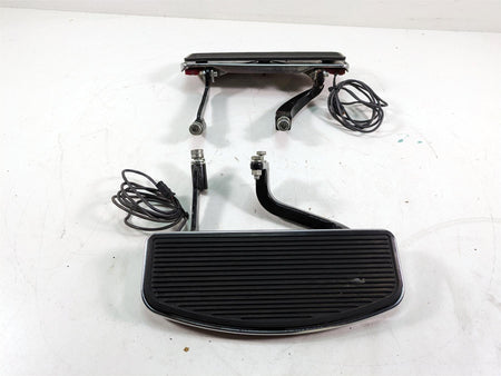 2006 Harley Touring FLHTCUI Electra Glide Front Floorboard Set 50622-83 50518-83 {{ shop.shopifyCountryName }} - Mototech271