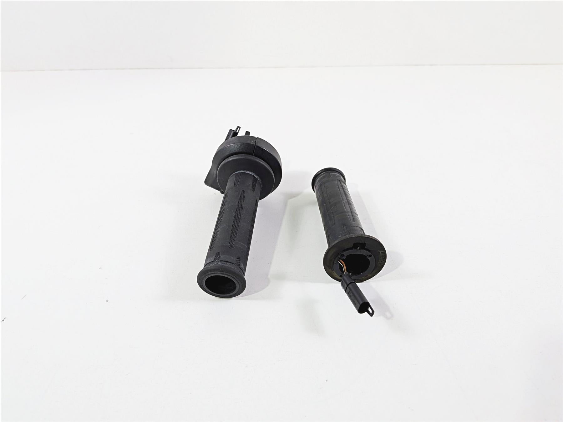2015 BMW R1200GS K50 Left Right Heated Hand Grip Cruise 61318552124 {{ shop.shopifyCountryName }} - Mototech271