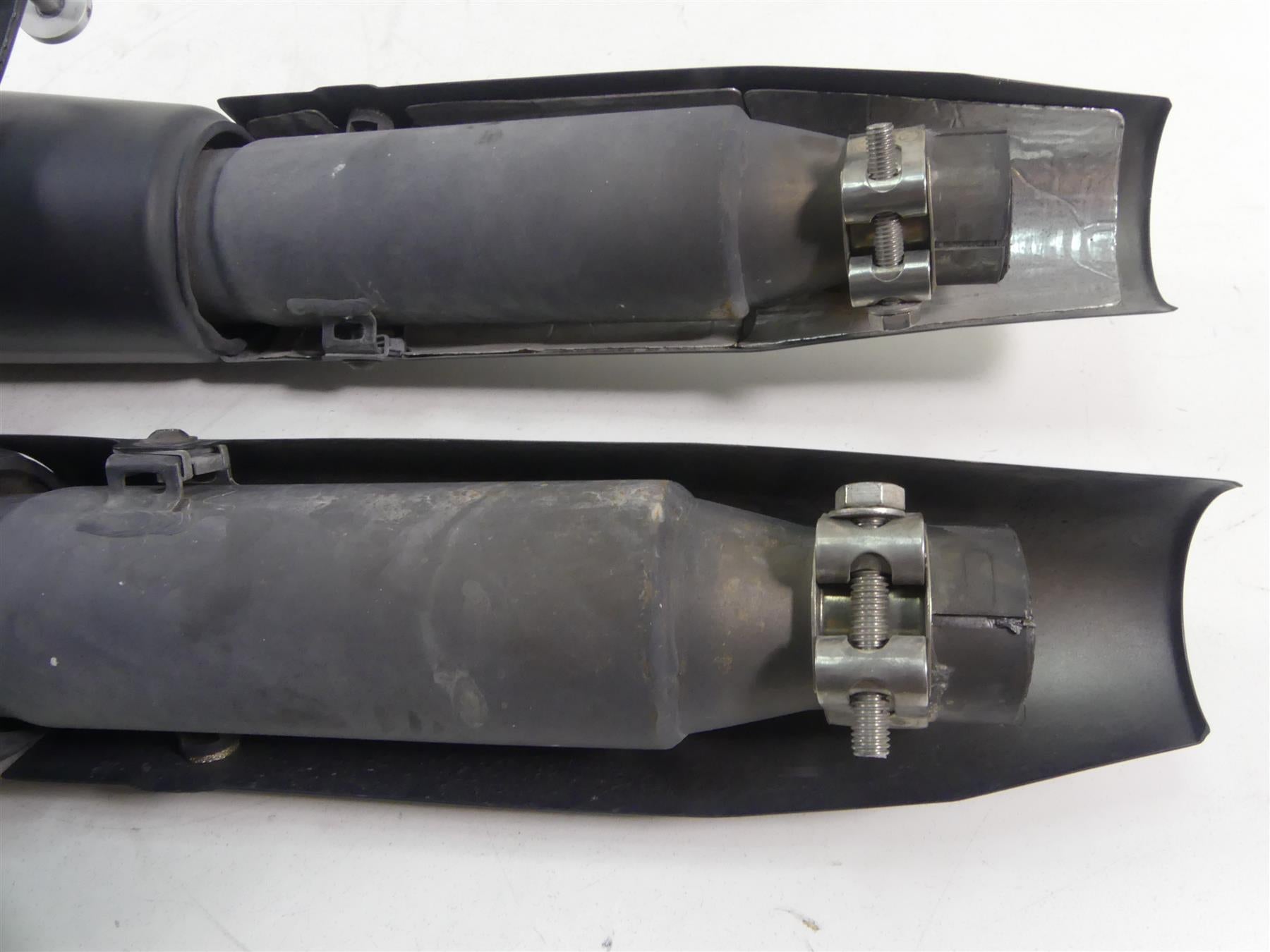 2019 Moto Guzzi V7 III Stone 750 Exhaust Muffler Pipes Set 2B0048485 2B0048475 {{ shop.shopifyCountryName }} - Mototech271