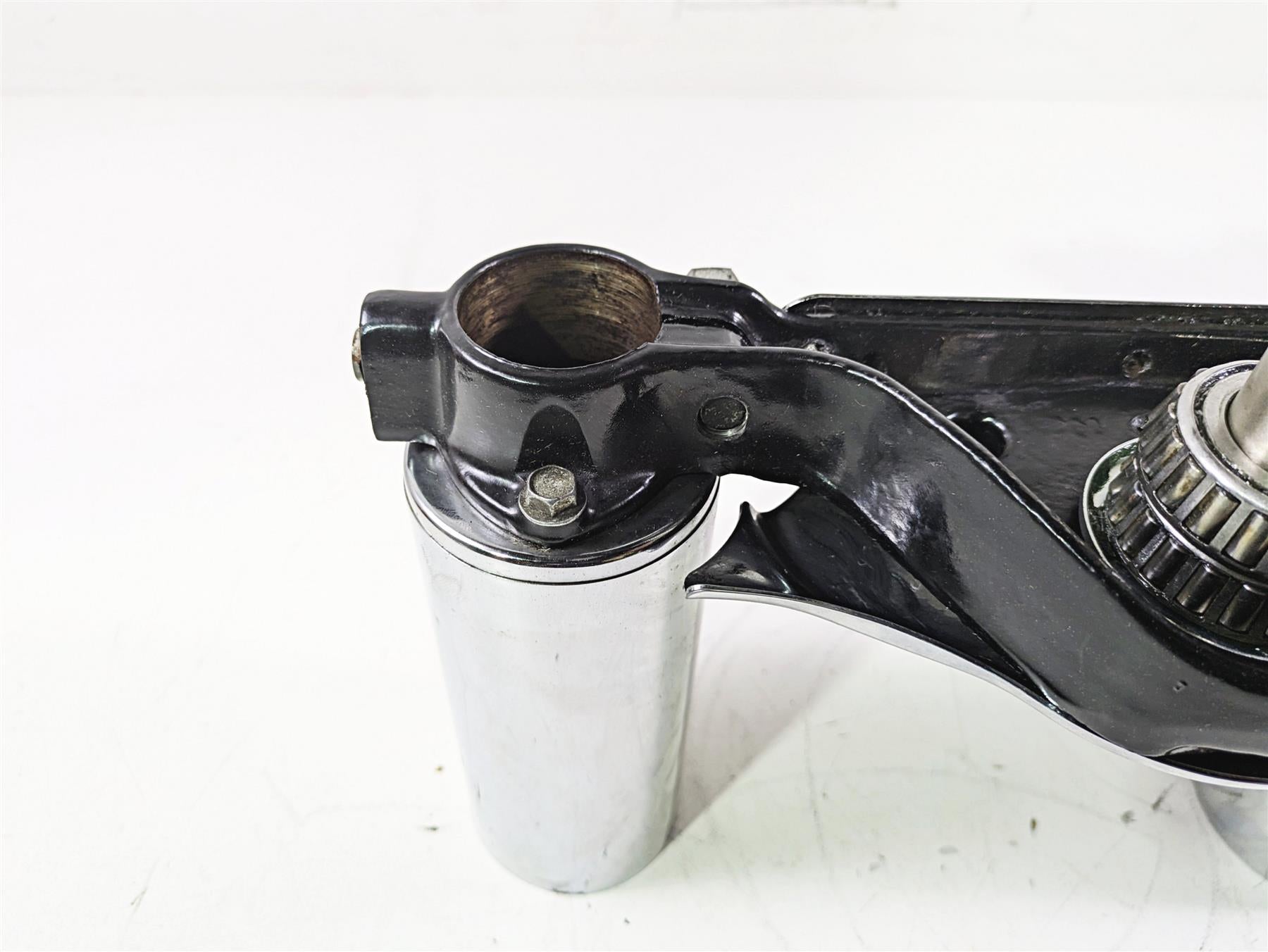 2011 Harley Touring FLHTCUSE CVO E-Glide Lower Upper Triple Tree Set 45446-09 {{ shop.shopifyCountryName }} - Mototech271