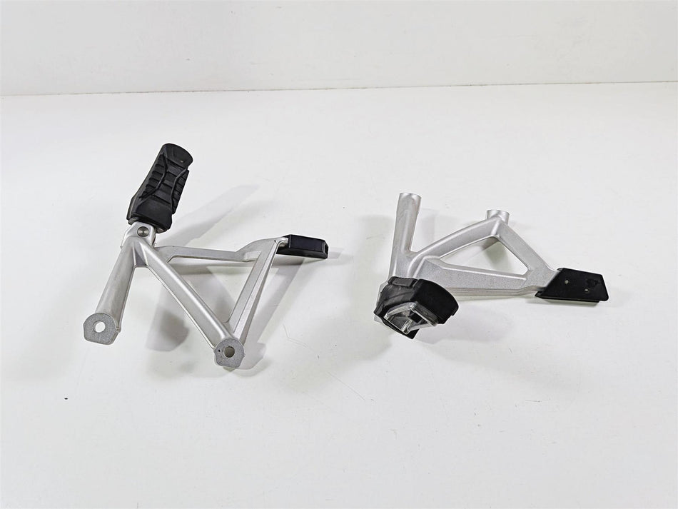 2019 BMW R1250GS K50 Rear Passenger Foot Peg Rest Set -Read 46718556264 46718556265 {{ shop.shopifyCountryName }} - Mototech271