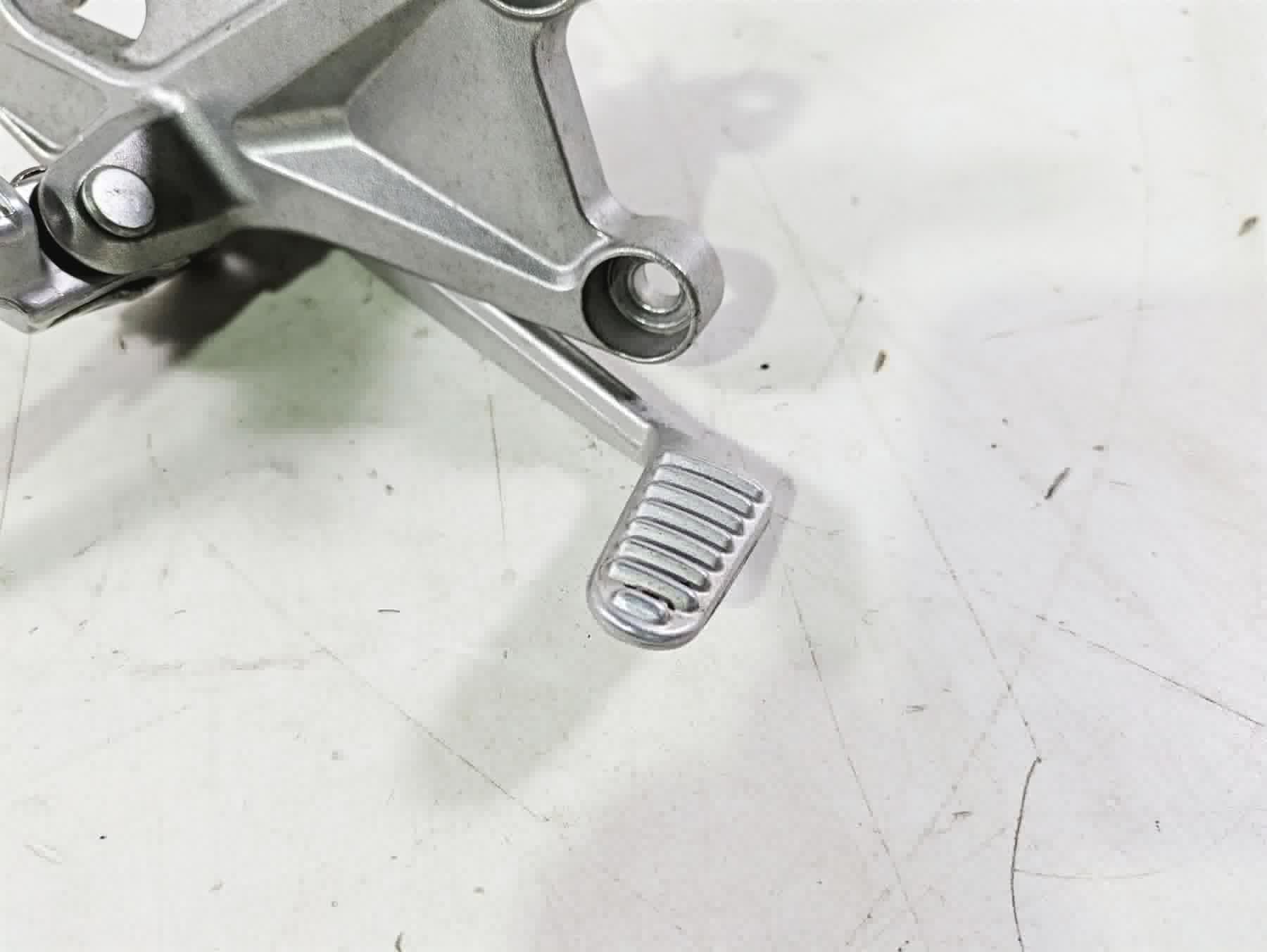 2008 Honda CBR1000RR SC59 Right Front Foot Peg & Brake Pedal Set 50600-MFL-000 {{ shop.shopifyCountryName }} - Mototech271