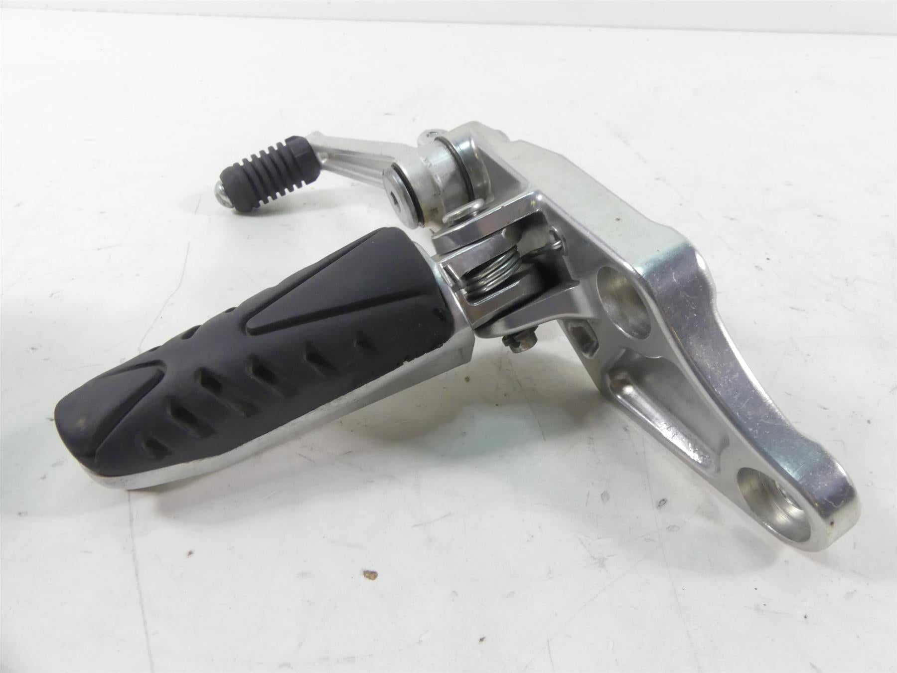 2013 Yamaha VMX17 V-Max 1700 Left Footpeg Foot Peg + Shifter Set 2S3-27442-00-00 {{ shop.shopifyCountryName }} - Mototech271