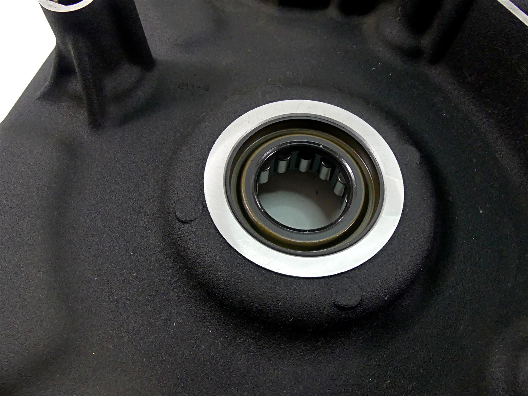 2011 Harley Softail FXS Blackline Inner Primary Drive Clutch Cover 60681-06C {{ shop.shopifyCountryName }} - Mototech271