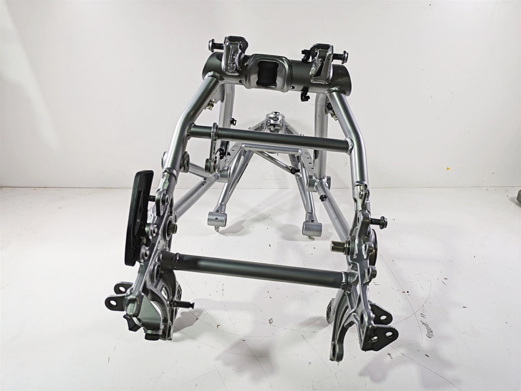2016 BMW R1200GS GSW K50 Straight Main Silver Frame Chassis With Salvage Texas Title 46519444971 {{ shop.shopifyCountryName }} - Mototech271