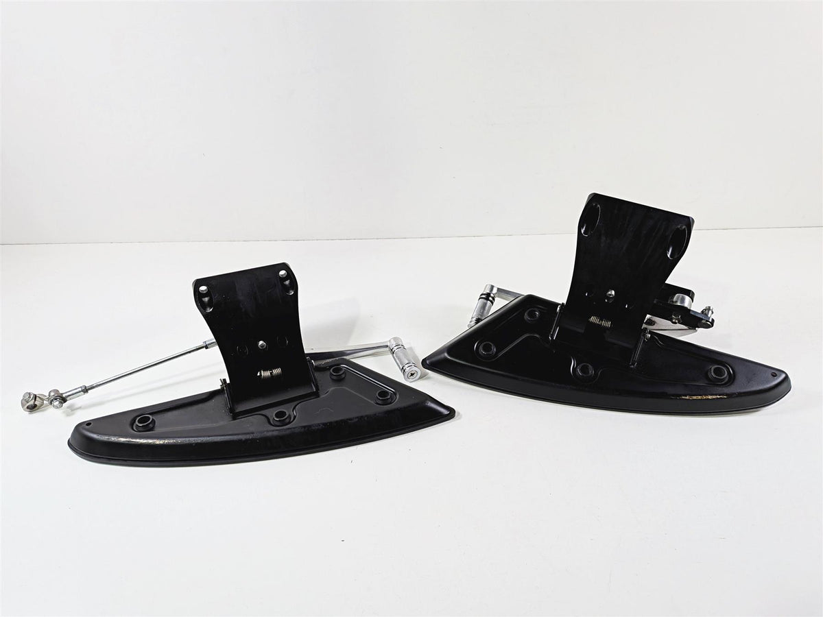 2013 Victory Vision Tour Left Right Floor Board Shifter Brake Pedal 5134178 5137197 {{ shop.shopifyCountryName }} - Mototech271