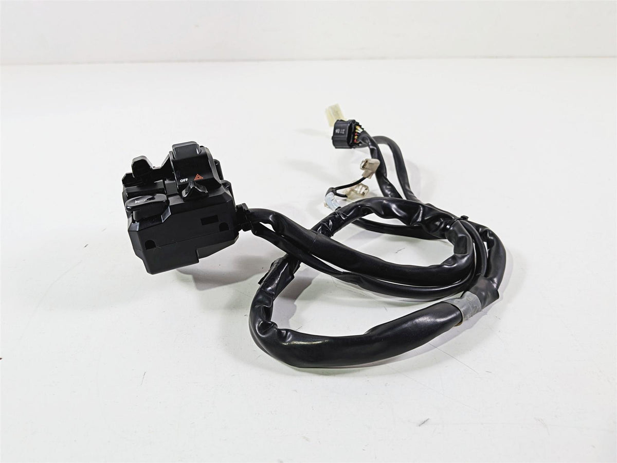 2024 Yamaha YZF R1 RN65 Left Hand Control Switch - Read B3L-83969-01-00 {{ shop.shopifyCountryName }} - Mototech271