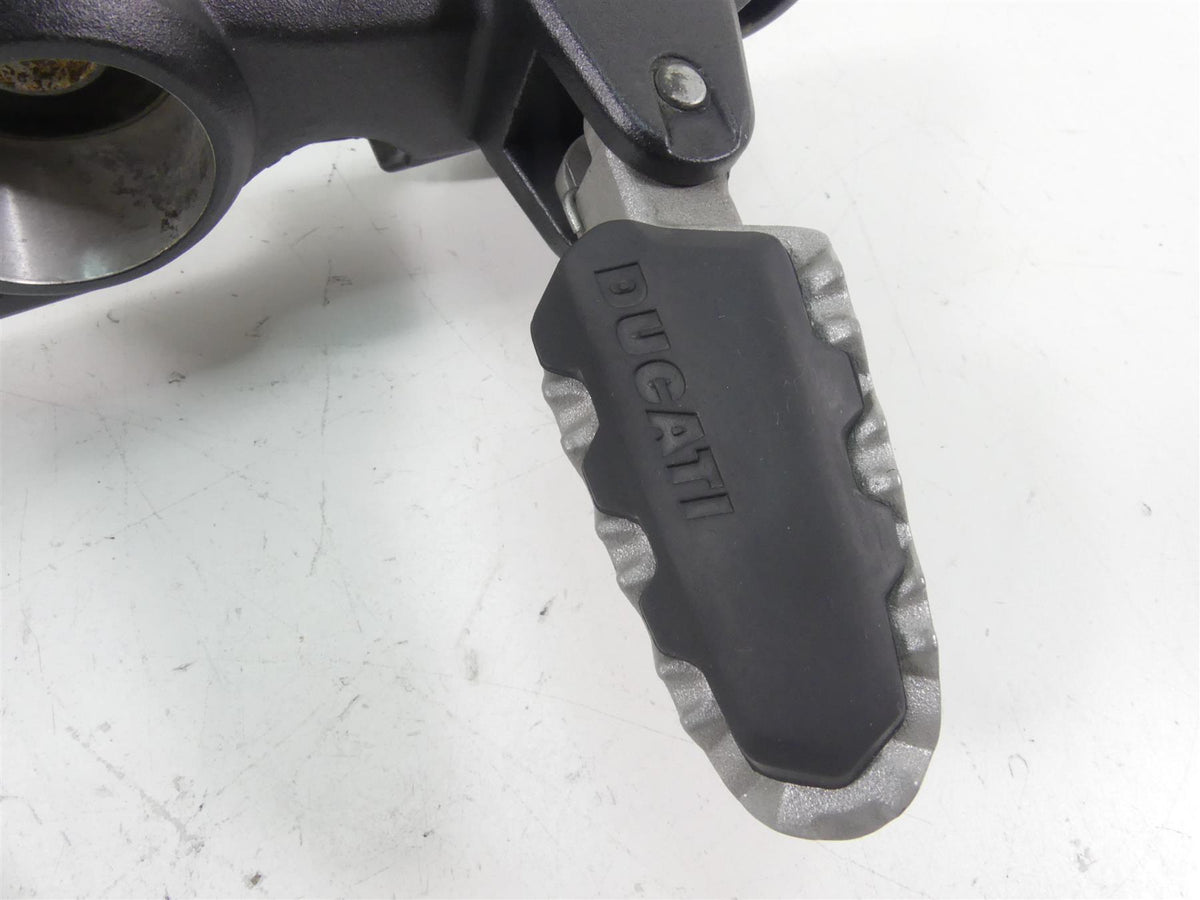 2018 Ducati Hypermotard 939 SP Right Footpeg Bracket Brake Pedal Set 82412101CA {{ shop.shopifyCountryName }} - Mototech271