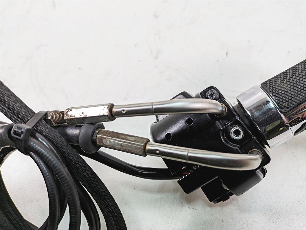 2012 Harley FLD Dyna Switchback Right Control Switch Throttle Grip Set 72948-12 {{ shop.shopifyCountryName }} - Mototech271