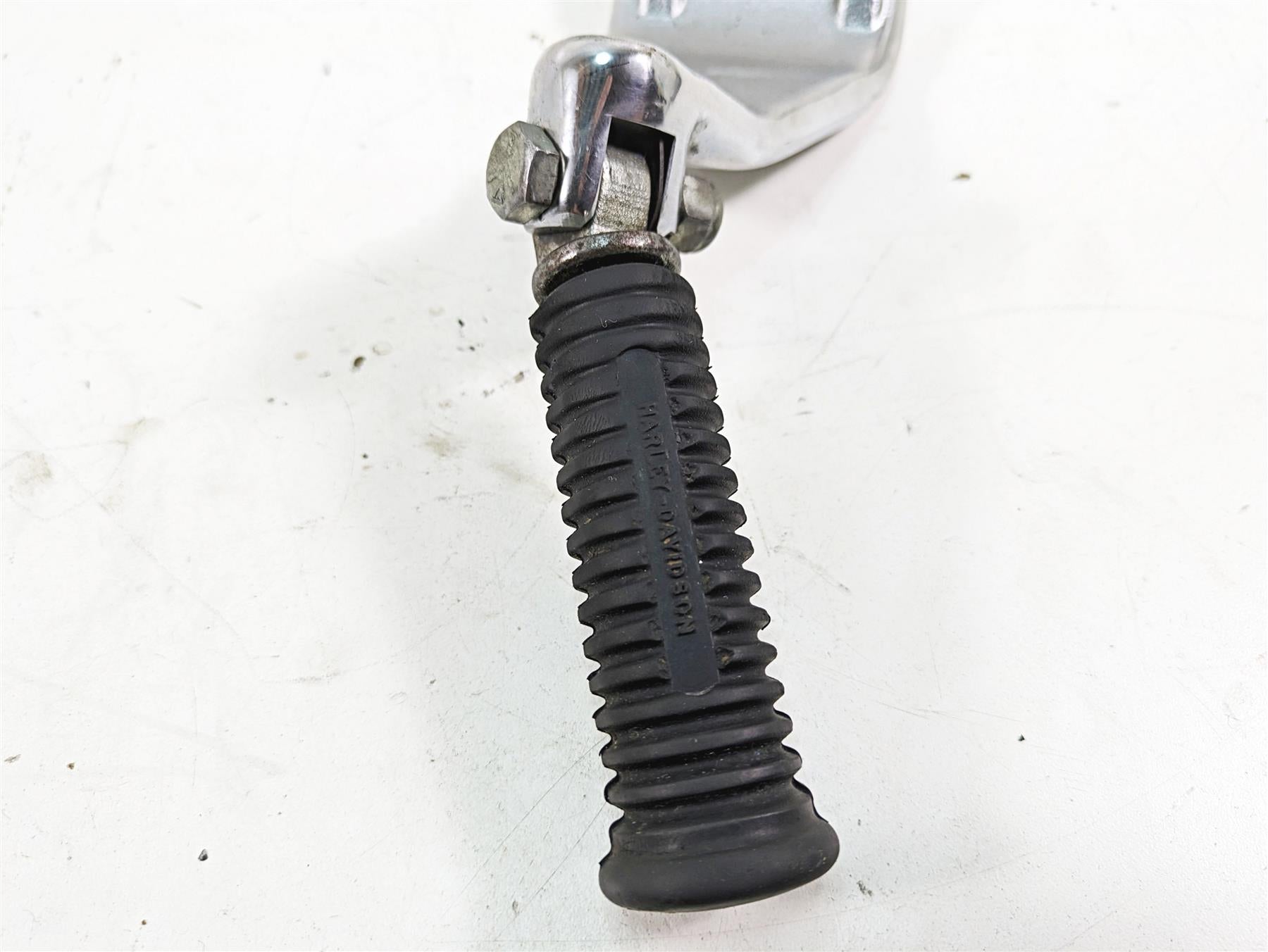 2005 Harley Dyna FXDL Low Rider Left Front Footpeg & Shifter Mid -Read 50639-90A {{ shop.shopifyCountryName }} - Mototech271