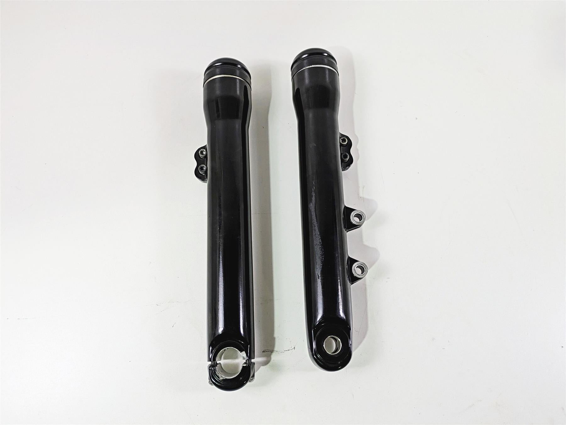 2011 Harley FXDC Dyna Super Glide Showa Front Fork Lowers 49 46607-06A 46608-06B {{ shop.shopifyCountryName }} - Mototech271