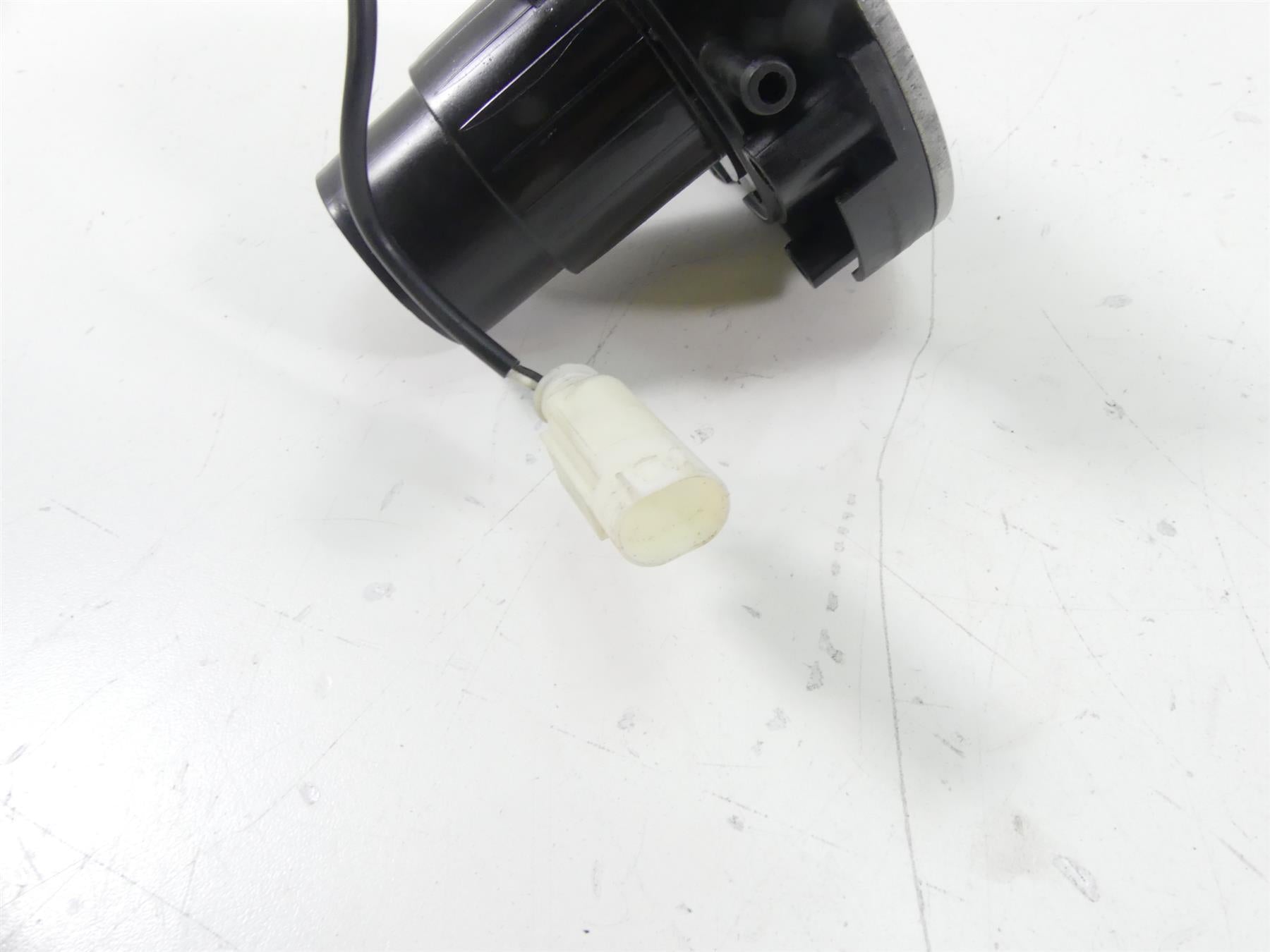 2015 BMW K1600GT K48 Keyless Fuel Gas Petrol Tank Reservoir Cap Lid 16118549495 {{ shop.shopifyCountryName }} - Mototech271