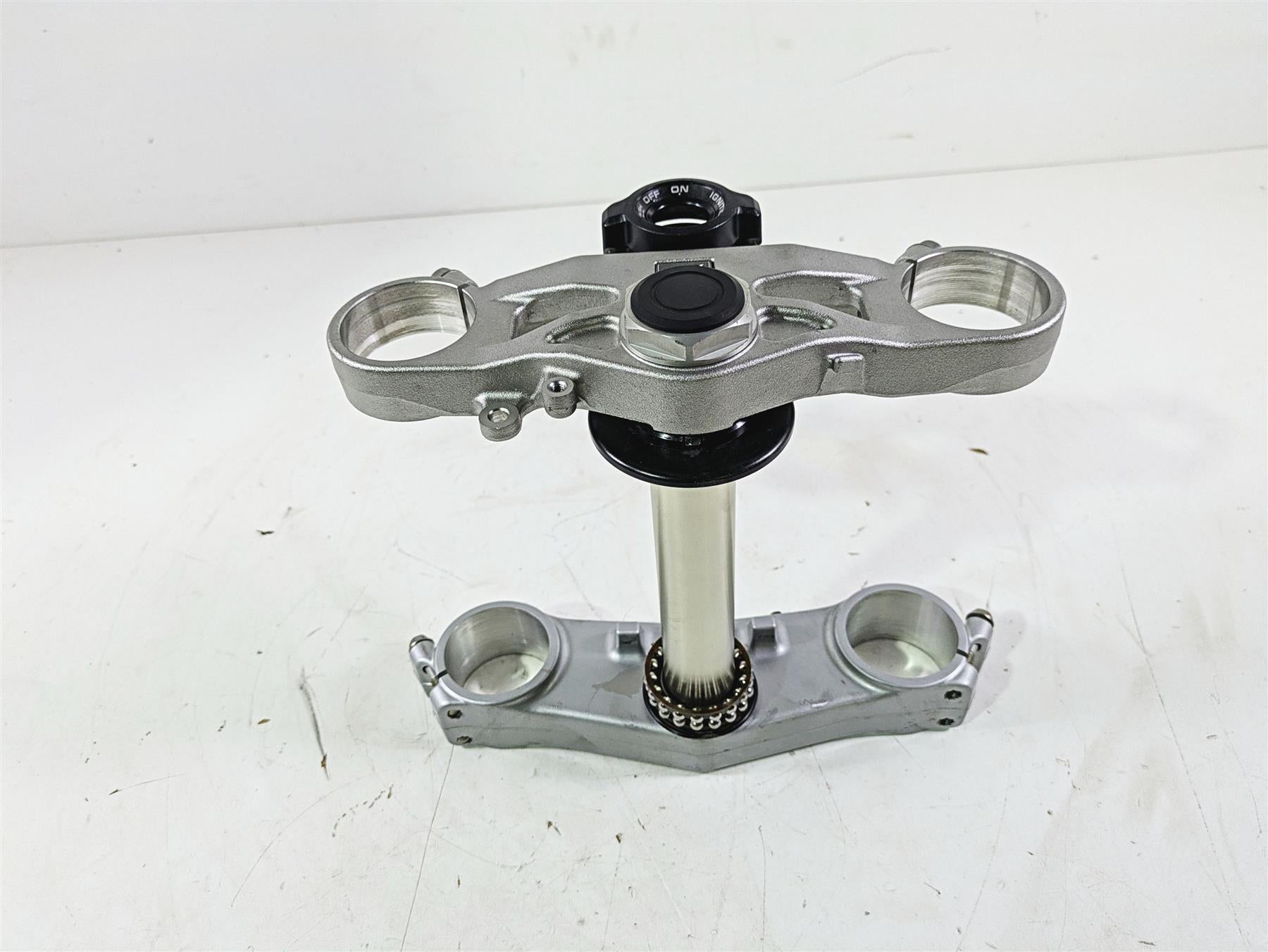 2008 Honda CBR1000RR SC59 Upper Lower Triple Tree Set 53300-MFL-000 {{ shop.shopifyCountryName }} - Mototech271