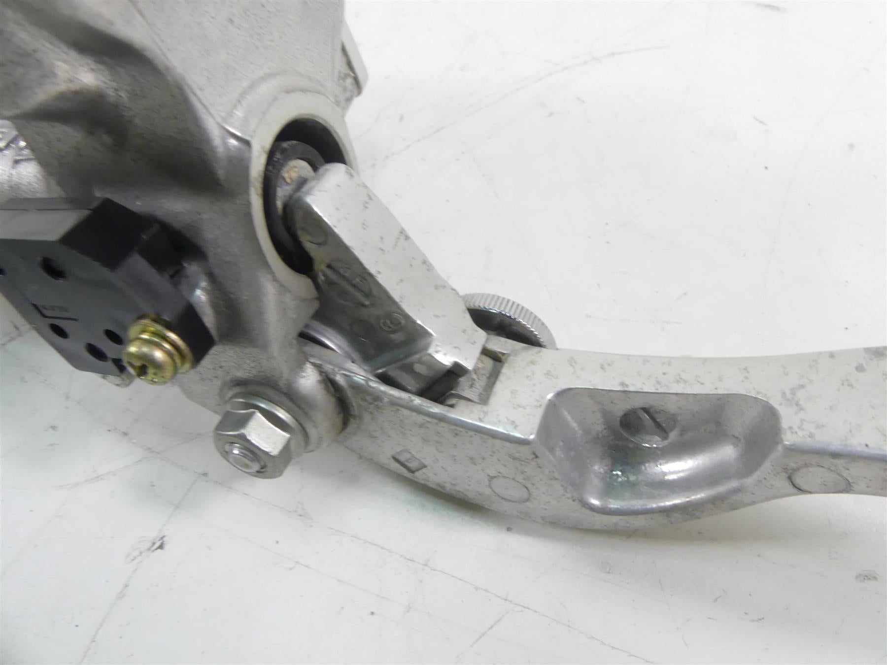 2004 Kawasaki VN1600 Meanstreak Front Brake Master Cylinder 5/8 43015-0023 {{ shop.shopifyCountryName }} - Mototech271