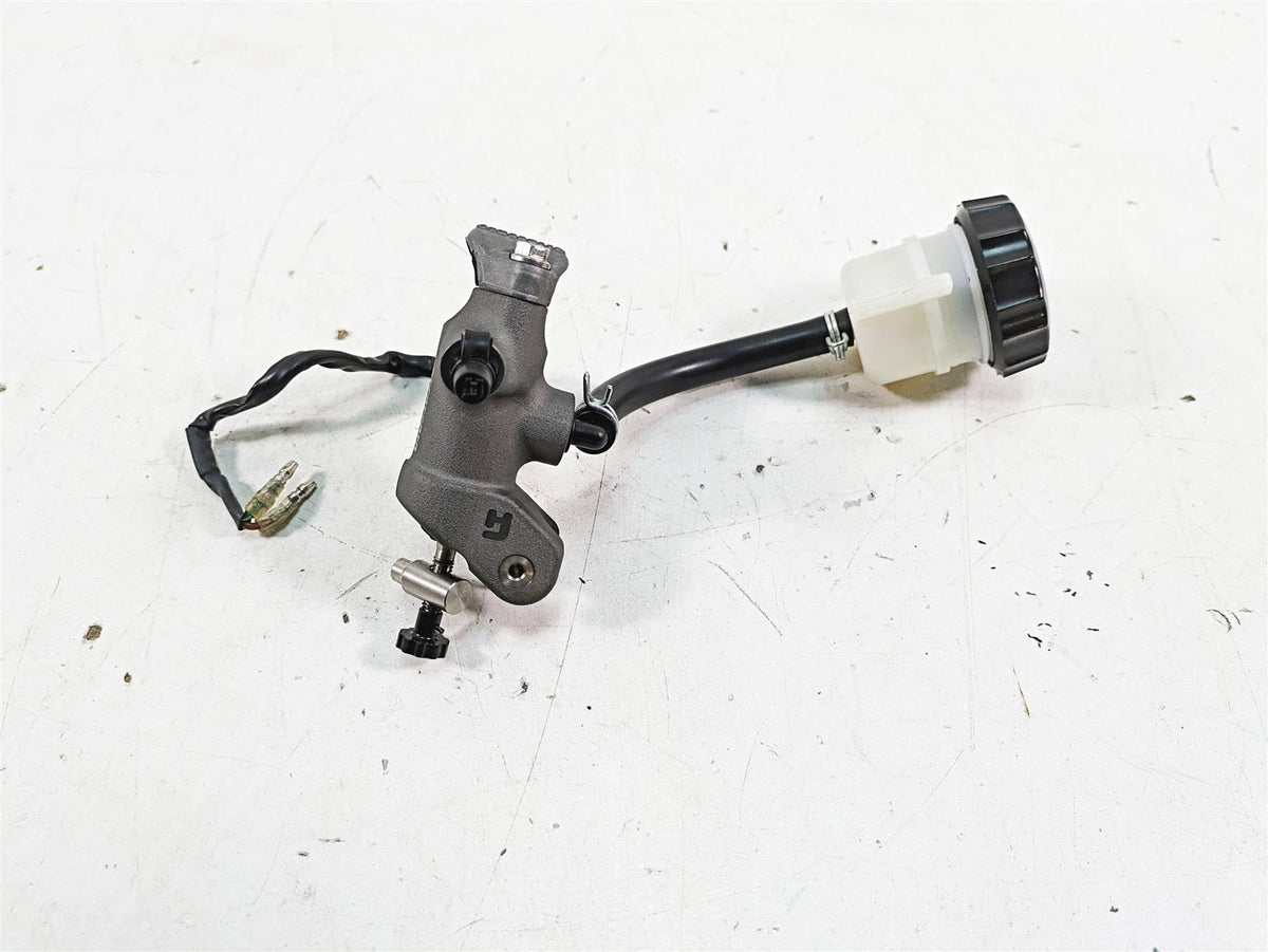 2013 MV Agusta F3 675 ERA Accossato Radial Brake Master Cylinder 19x18 CY023 {{ shop.shopifyCountryName }} - Mototech271
