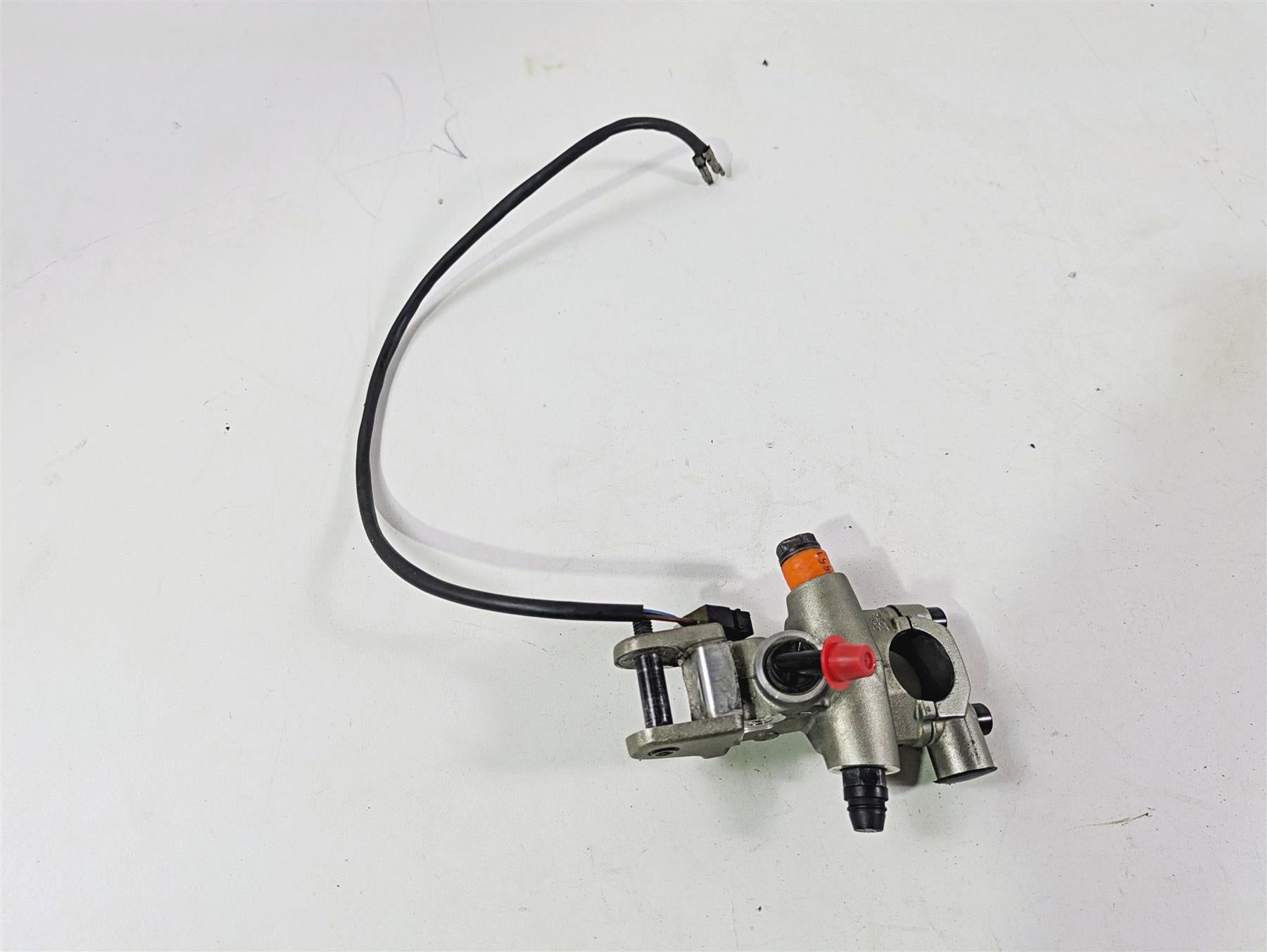 2010 Ducati Streetfighter 1098 S Clutch Radial Master Cylinder - Read 63040481A