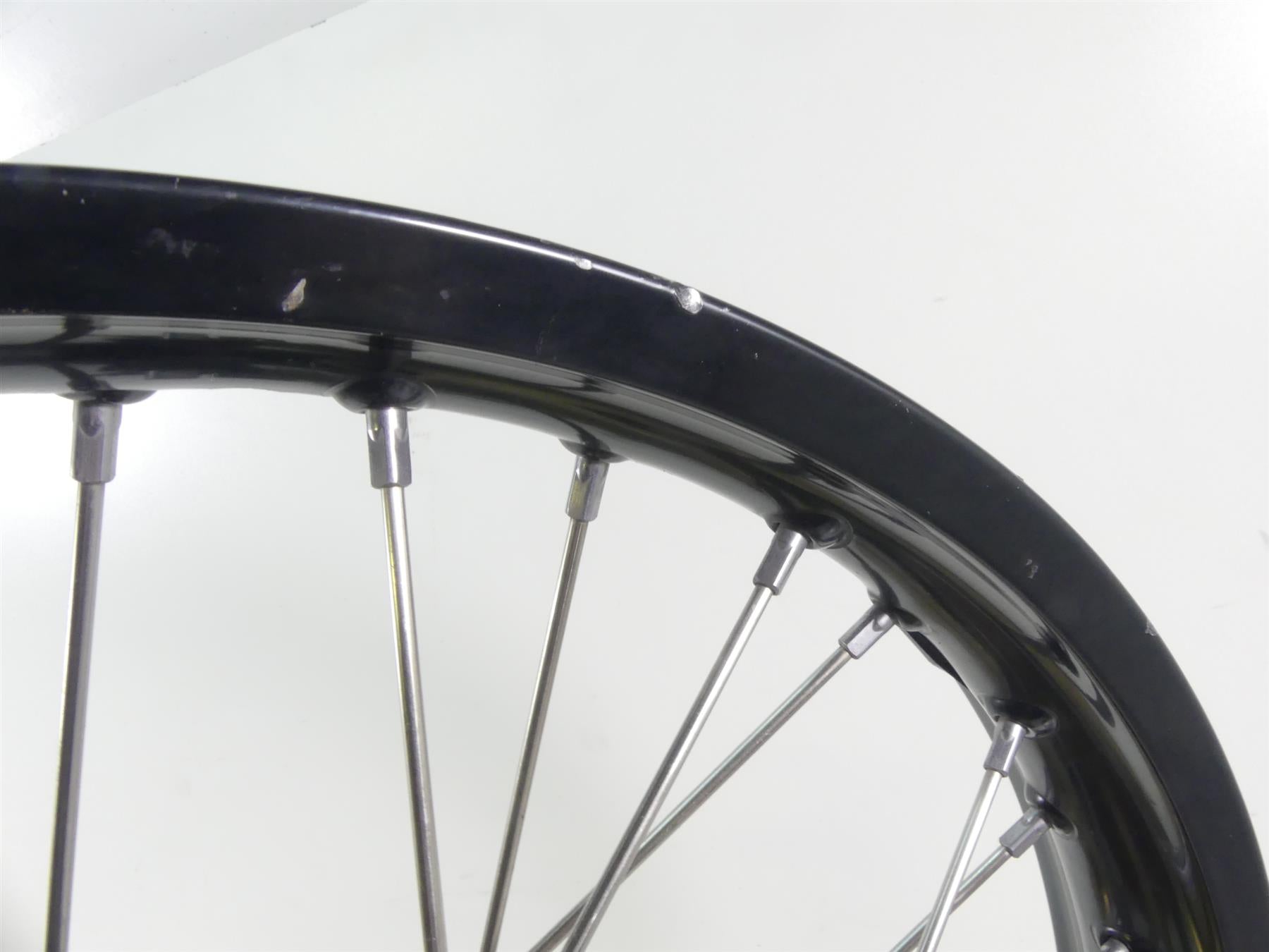 2017 BMW F800GS K72 Front Wheel Rim 21x2.15 -Read 36318564176 {{ shop.shopifyCountryName }} - Mototech271
