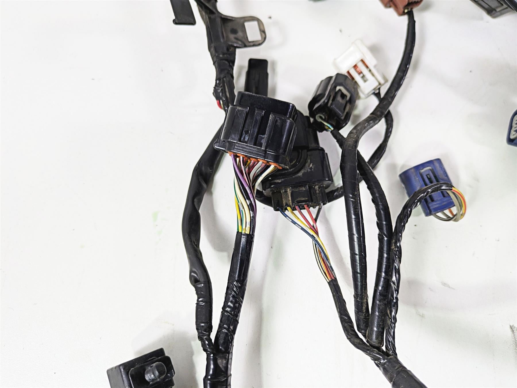 2008 Honda CBR1000RR SC59 Main Wiring Harness Loom - No Cut 32100-MFL-670 {{ shop.shopifyCountryName }} - Mototech271