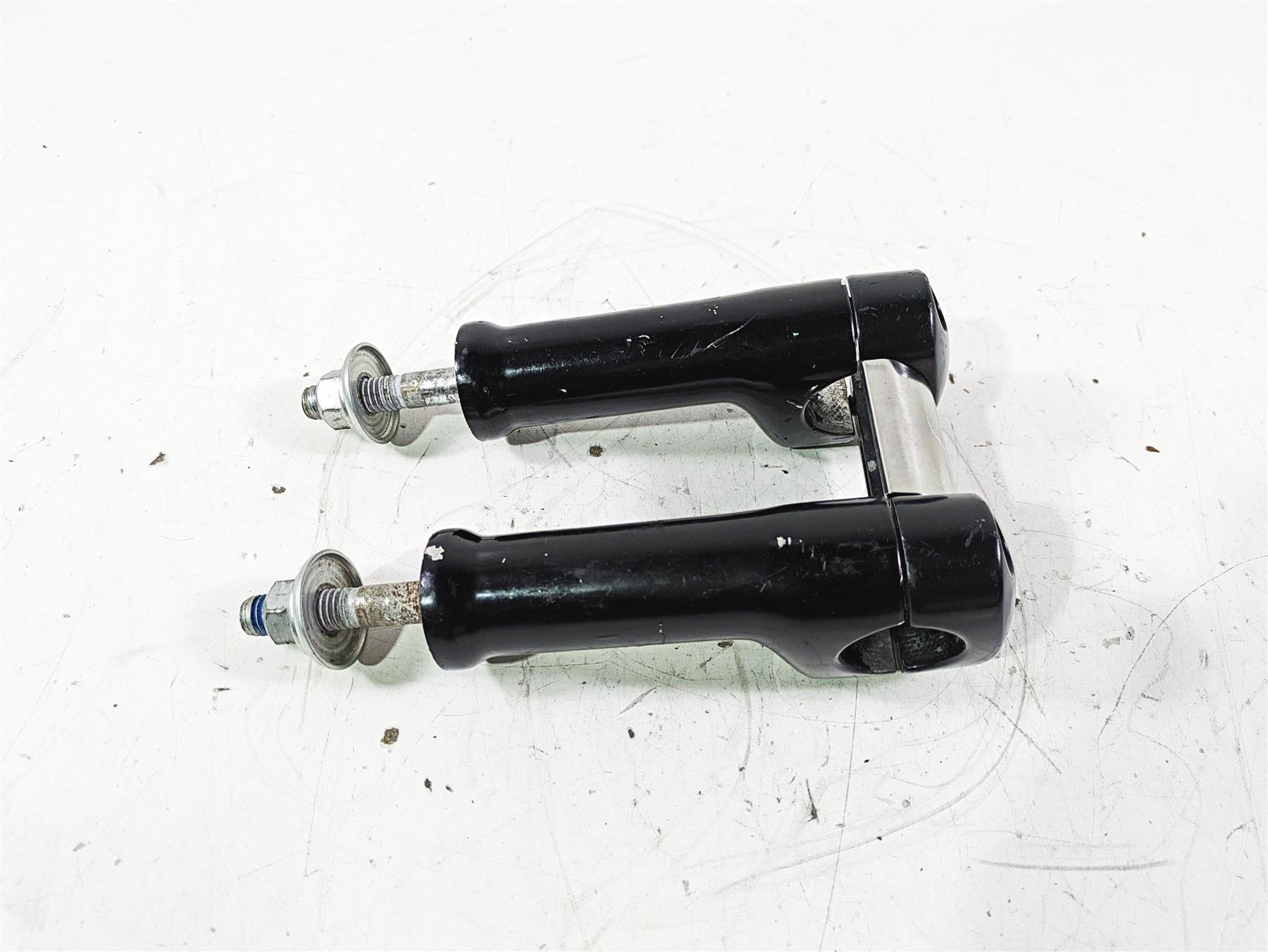 2021 Harley Softail FLSL Slim Handlebar Riser Holder Clamp 55984-07 {{ shop.shopifyCountryName }} - Mototech271