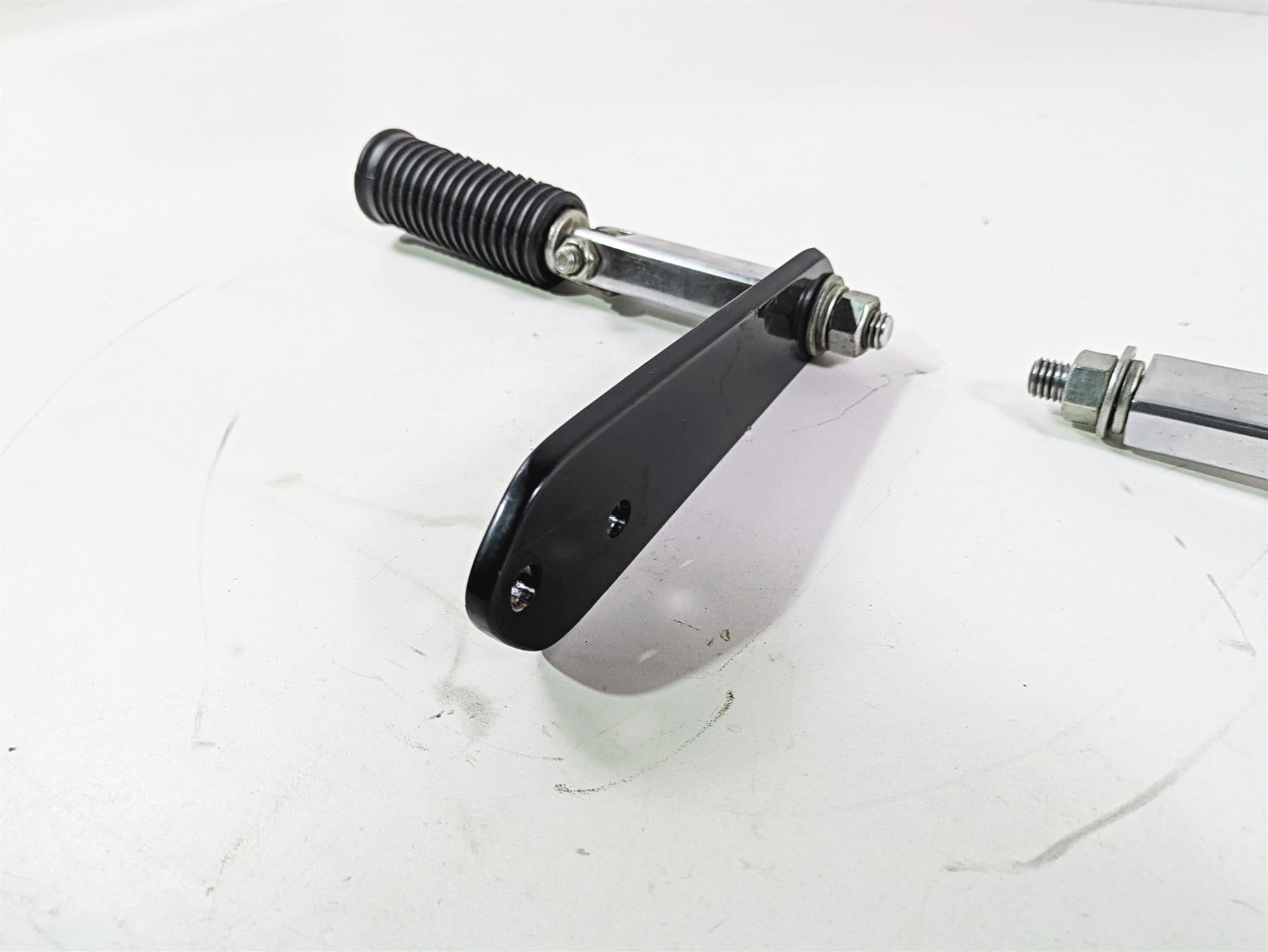 2008 Harley FXDL Dyna Low Rider 105TH Highway Footpeg Rest Set 49354-01 {{ shop.shopifyCountryName }} - Mototech271