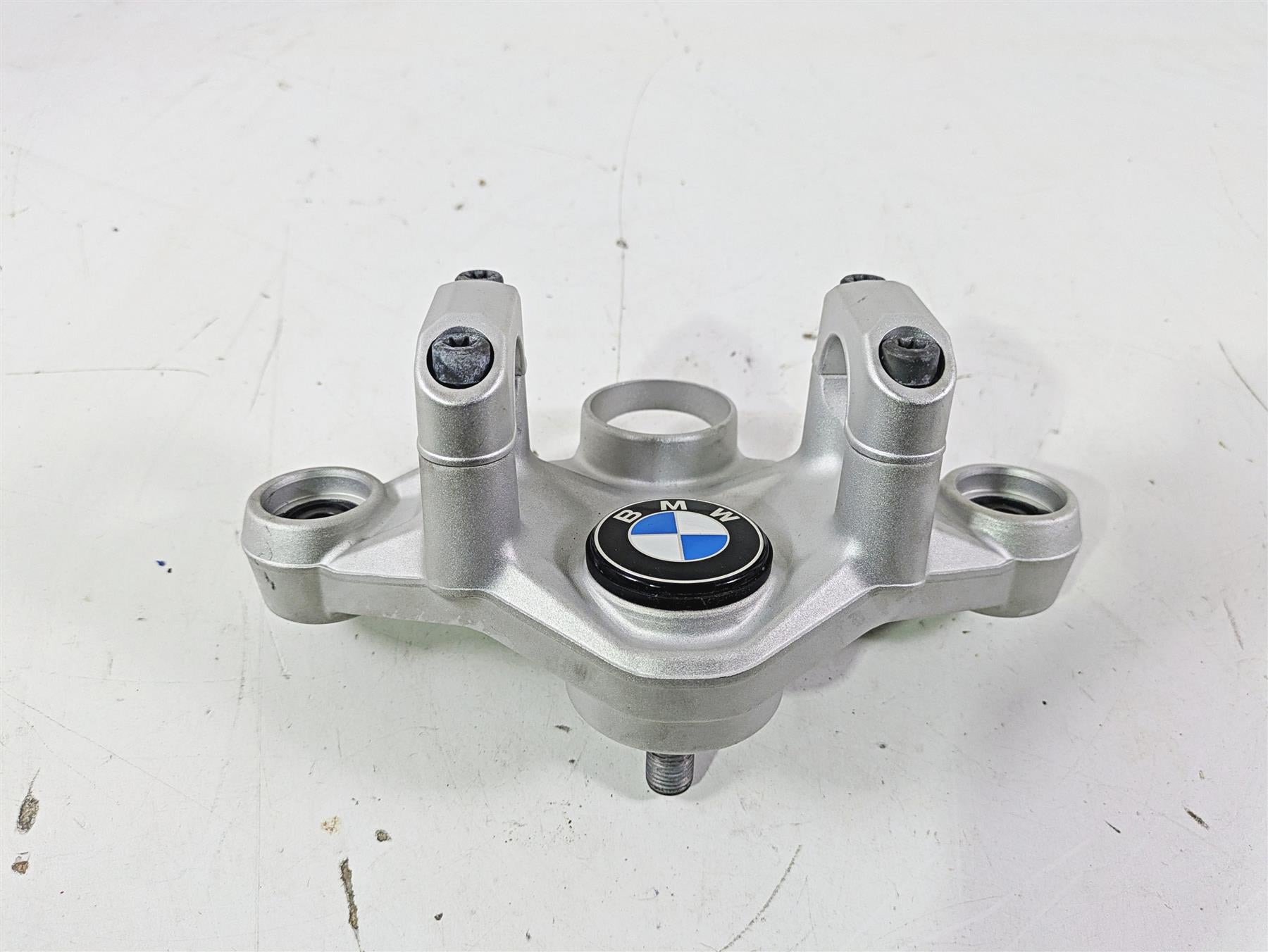 2015 BMW R1200GS Adv K51 Upper Triple Tree Steering Clamp 31428555849 {{ shop.shopifyCountryName }} - Mototech271