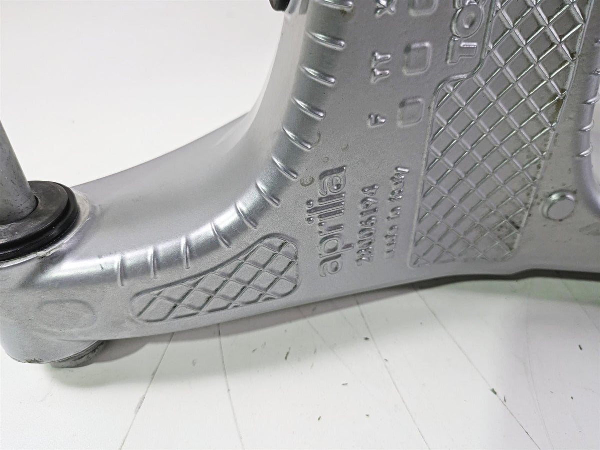 2021 Aprilia RS660 Rear Swingarm Swing Arm Fender Axle Set 2B007756 {{ shop.shopifyCountryName }} - Mototech271