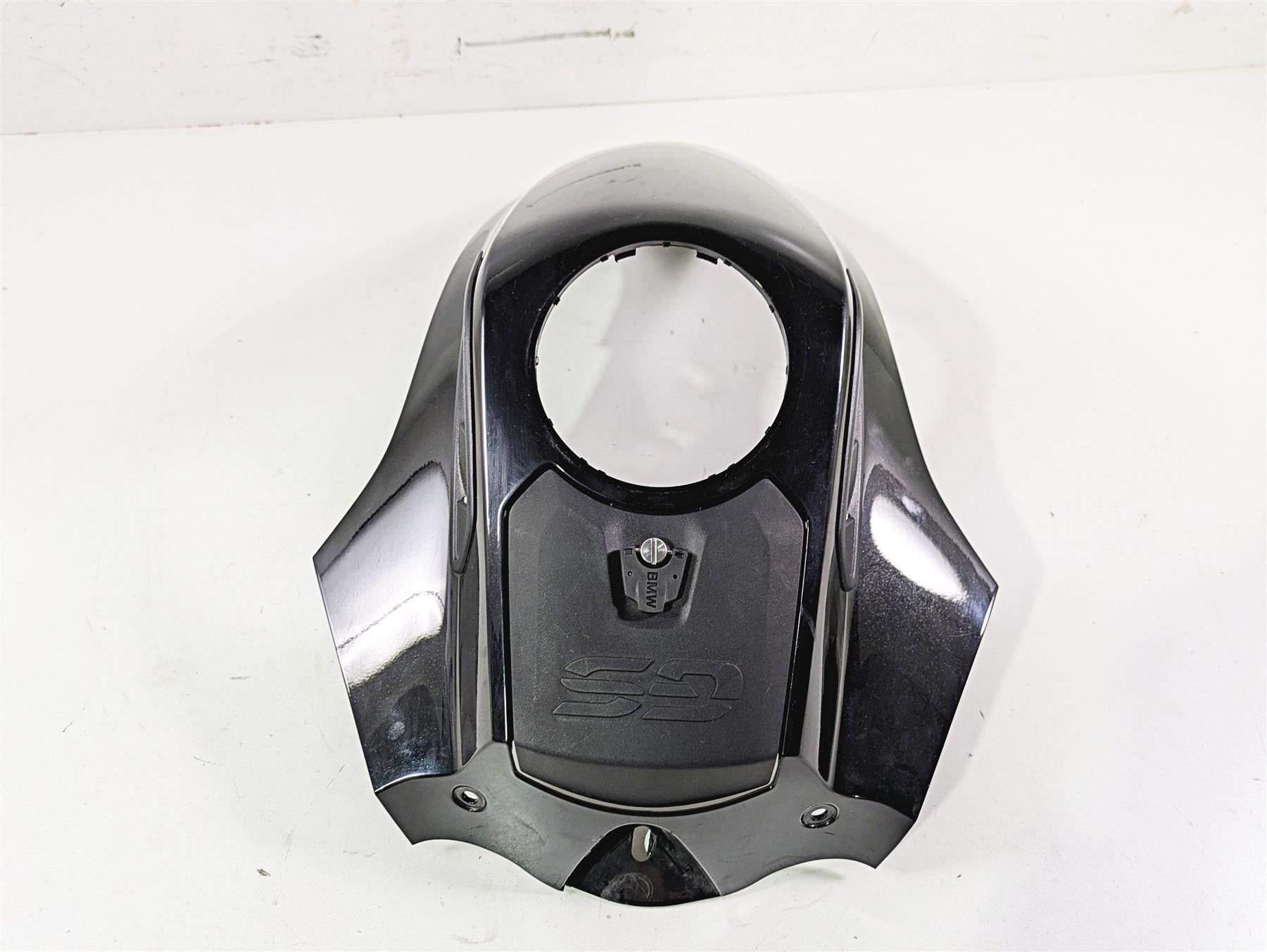 2021 BMW R1250GS K51 Adv Upper Center Tank Fairing Cover 46638536936 46638532243 {{ shop.shopifyCountryName }} - Mototech271