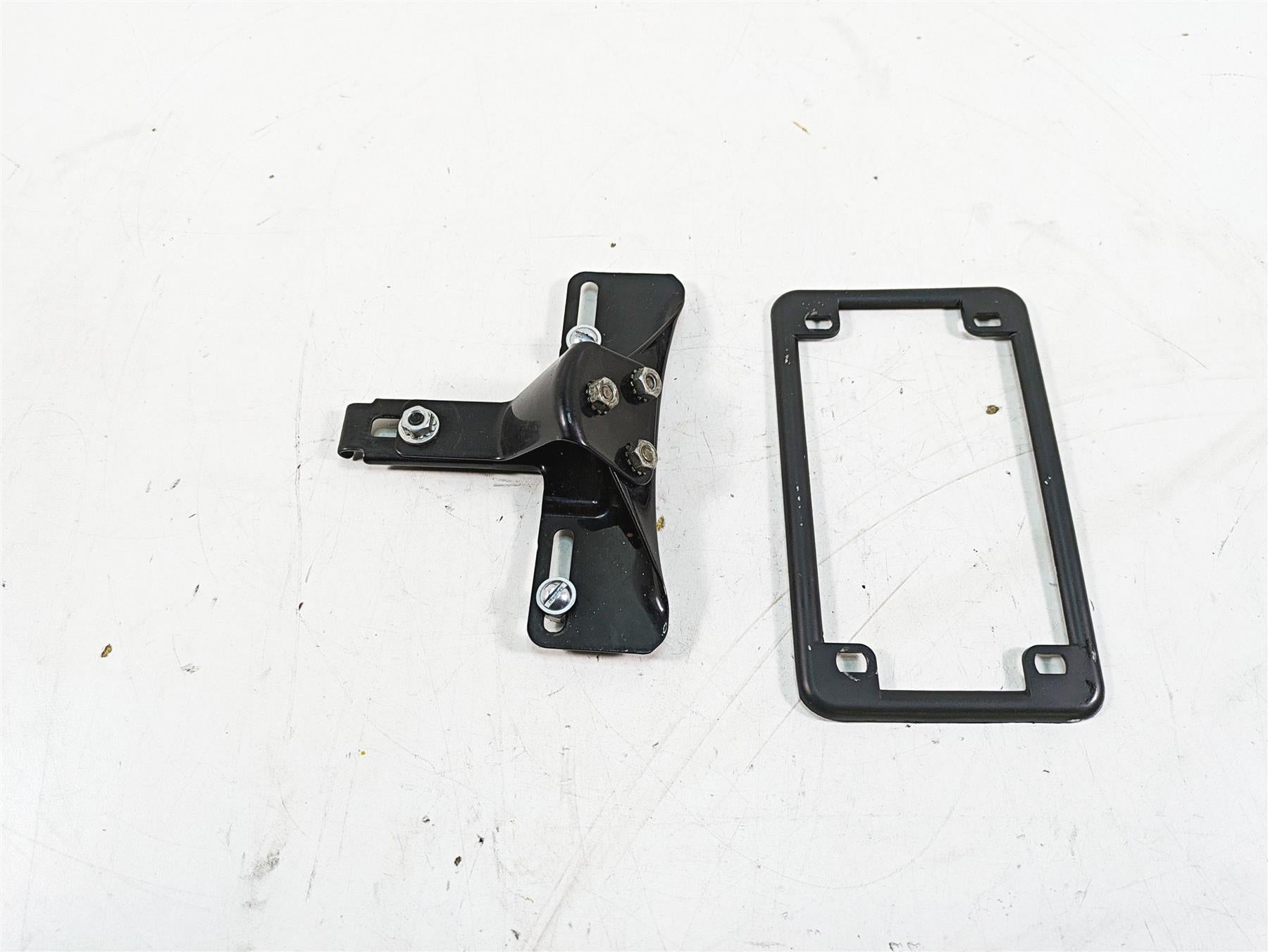 2015 Harley FXDL Dyna Low Rider Rear License Plate Mount Holder 59984-73 {{ shop.shopifyCountryName }} - Mototech271