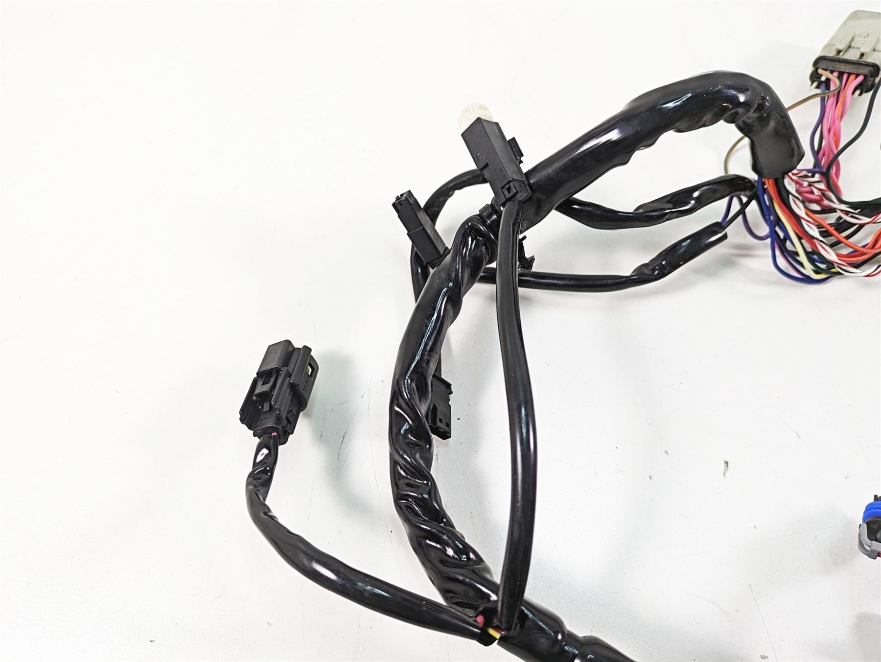 2019 Harley Touring FLHX Street Glide Front Wiring Harness -Read 69200121A {{ shop.shopifyCountryName }} - Mototech271