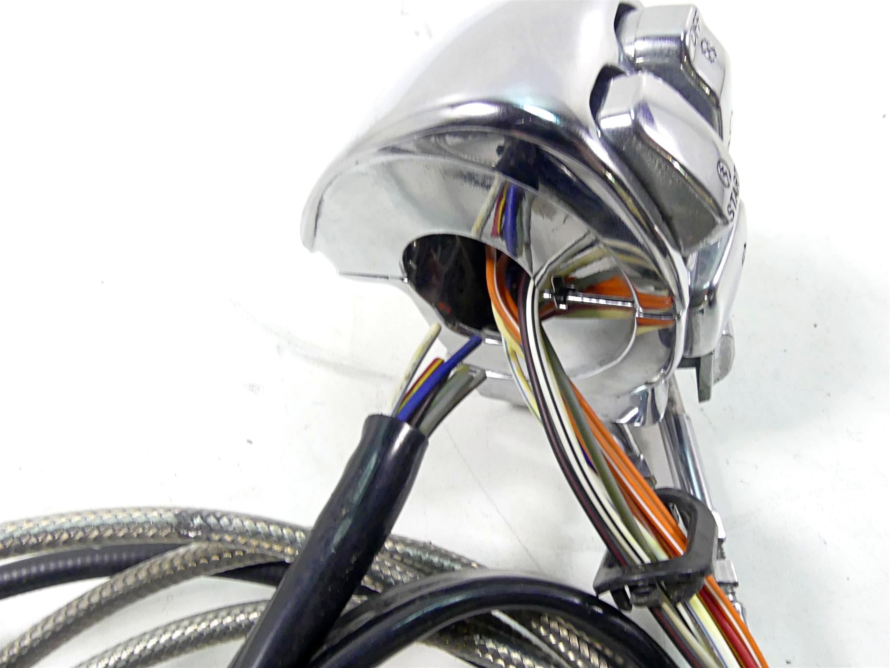 2007 Harley Touring FLHRSE CVO Road King Left Right Hand Control Switch 71682-06 {{ shop.shopifyCountryName }} - Mototech271