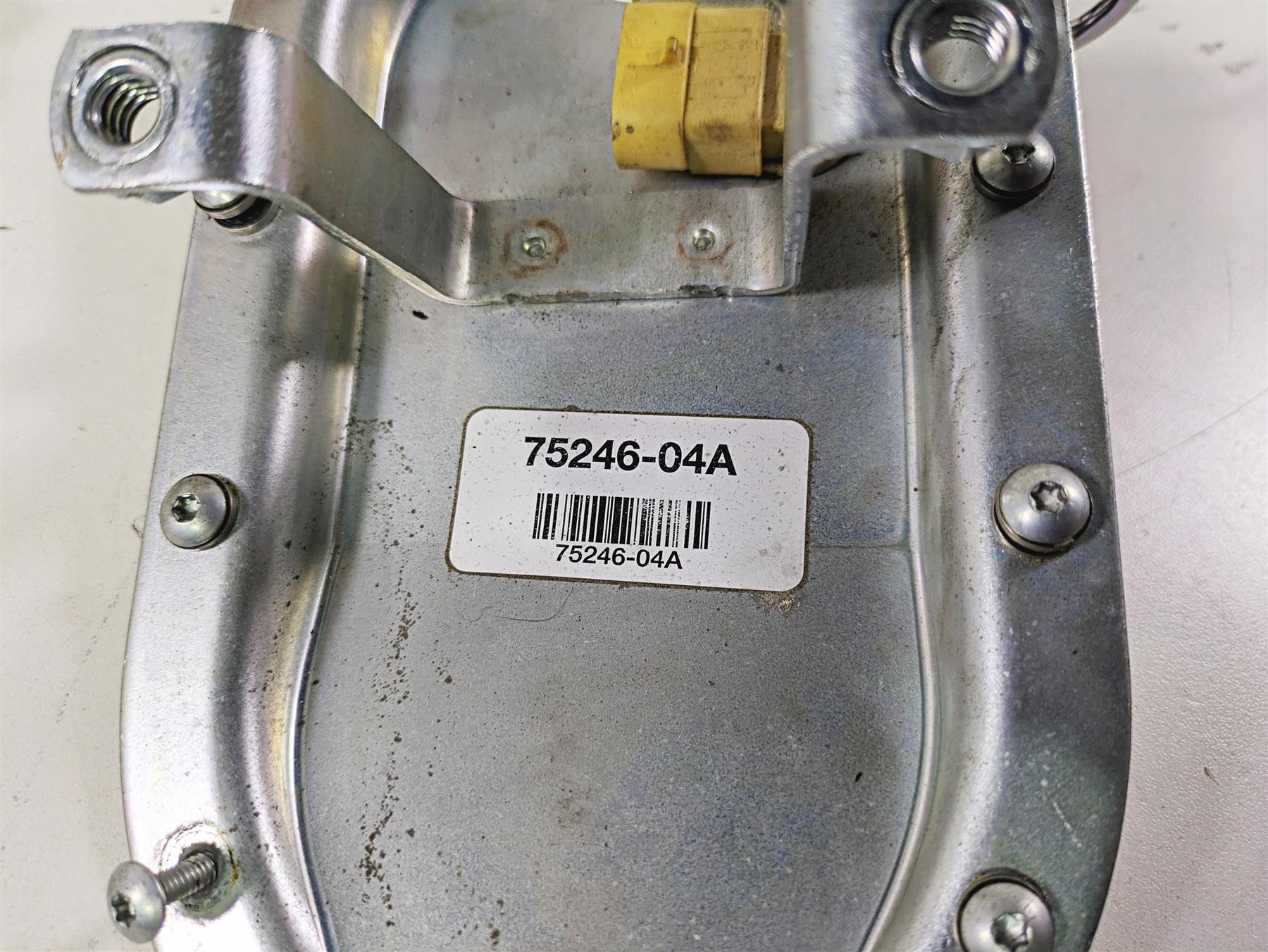 2017 Harley Dyna FXDB Street Bob Fuel Gas Petrol Pump -Tested 75218-04D {{ shop.shopifyCountryName }} - Mototech271