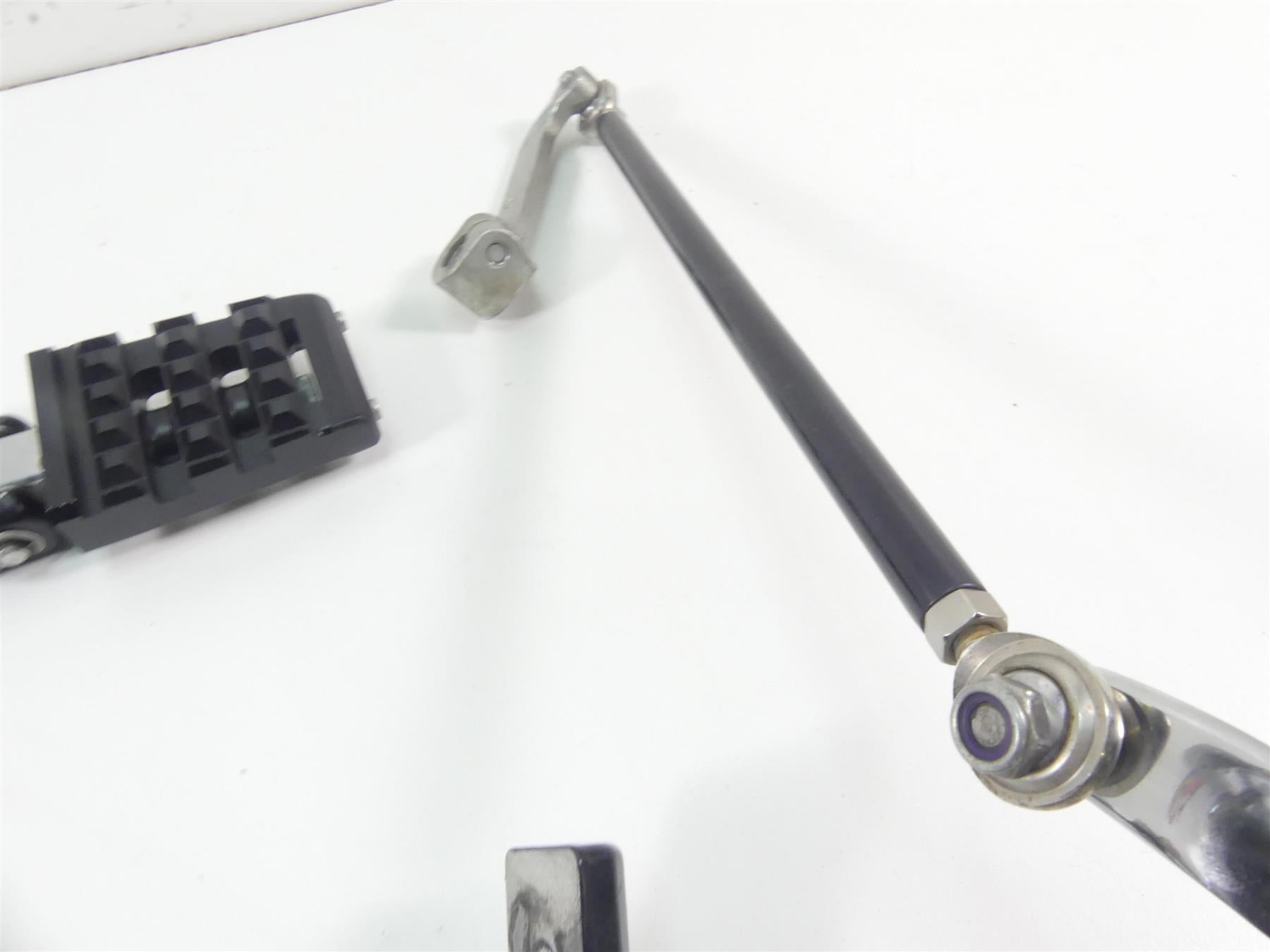 2018 Harley FXBRS Softail Breakout Front Rear Footpeg Foot Controls 33600134 {{ shop.shopifyCountryName }} - Mototech271