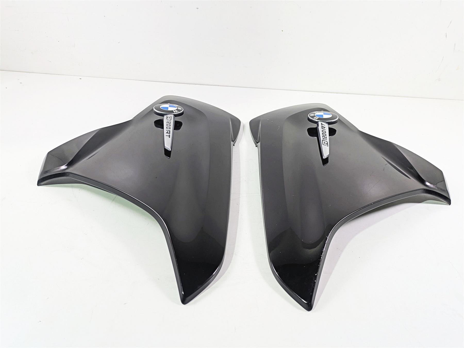 2016 BMW R1200RT K52 Emblem Side Covers Fairing Set 46638567815 46638567816 {{ shop.shopifyCountryName }} - Mototech271