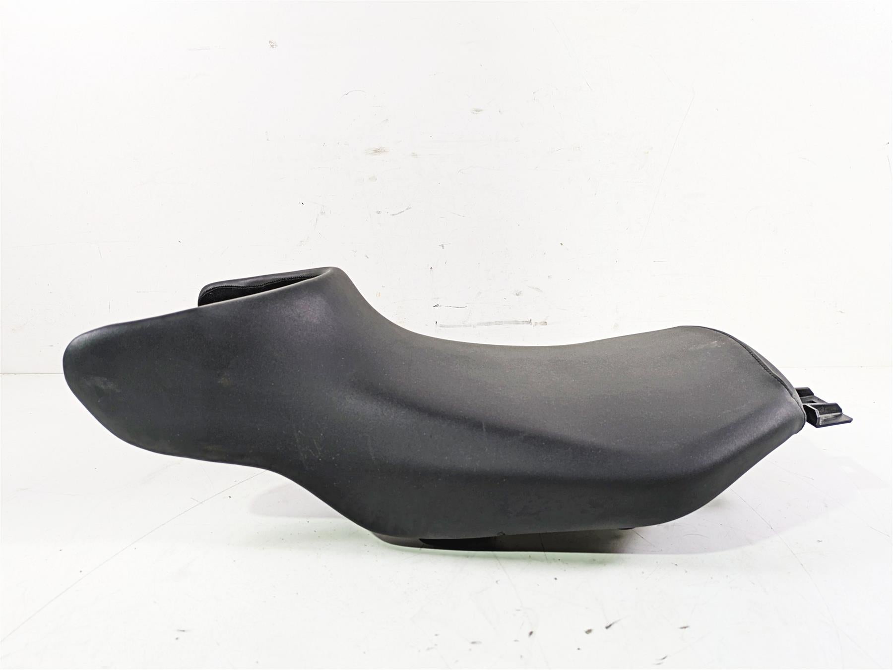 2016 BMW R1200RS K54 Front Seat Saddle Standard Height 820mm 52538534318 {{ shop.shopifyCountryName }} - Mototech271