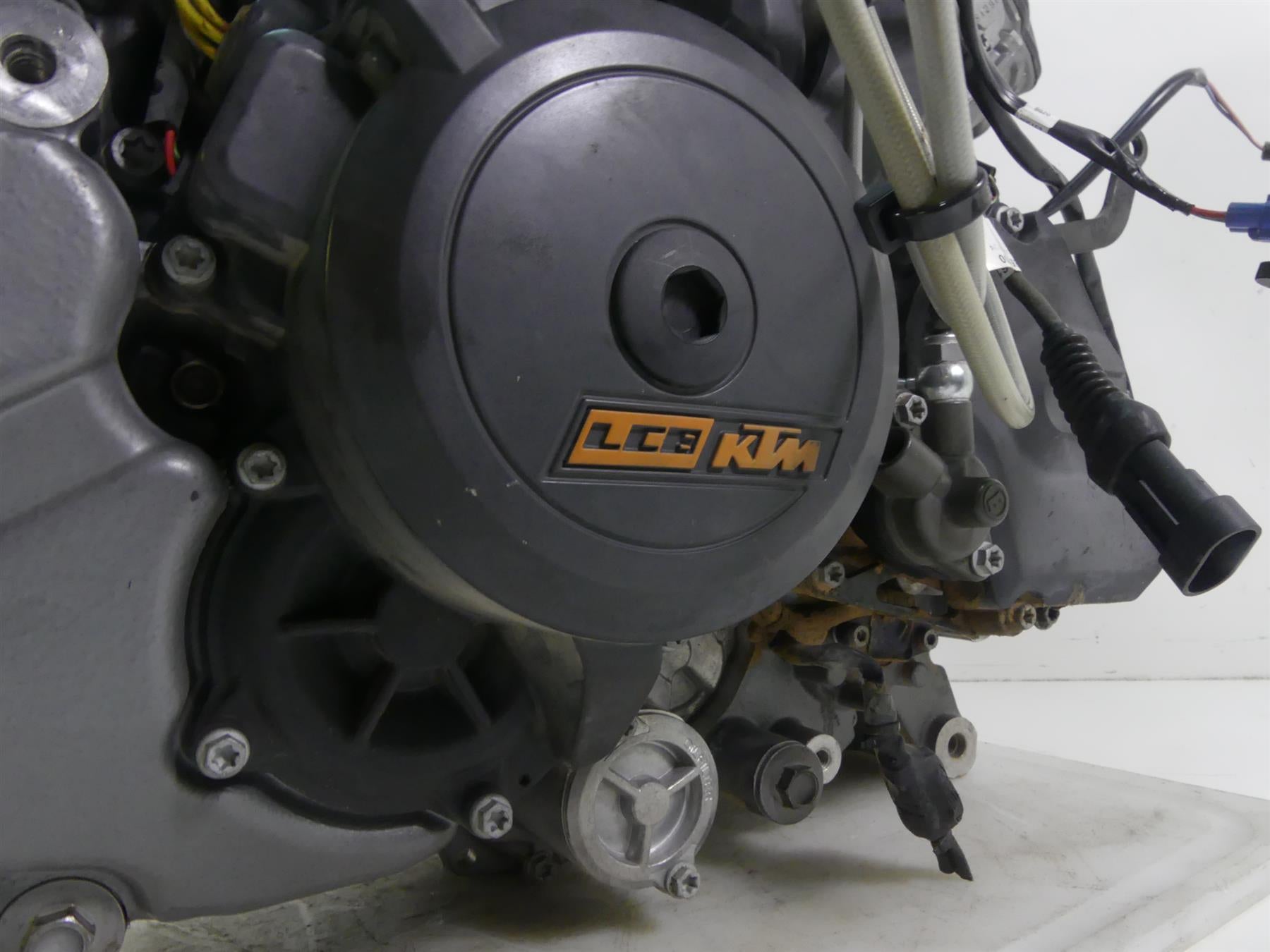 2019 KTM 1290R Super Adventure Running LC8 Engine Motor 3K -Video 6043000004424 {{ shop.shopifyCountryName }} - Mototech271