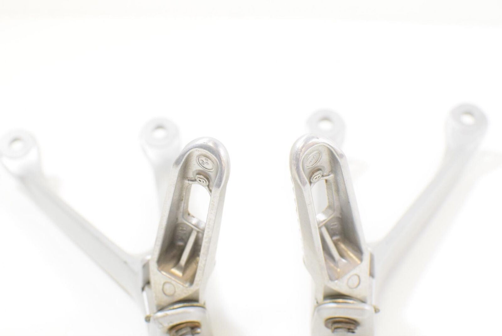 2011 Honda CBR1000RR CBR1000 RR Passenger Footpeg Rest Set 50760-MFL-D20 {{ shop.shopifyCountryName }} - Mototech271