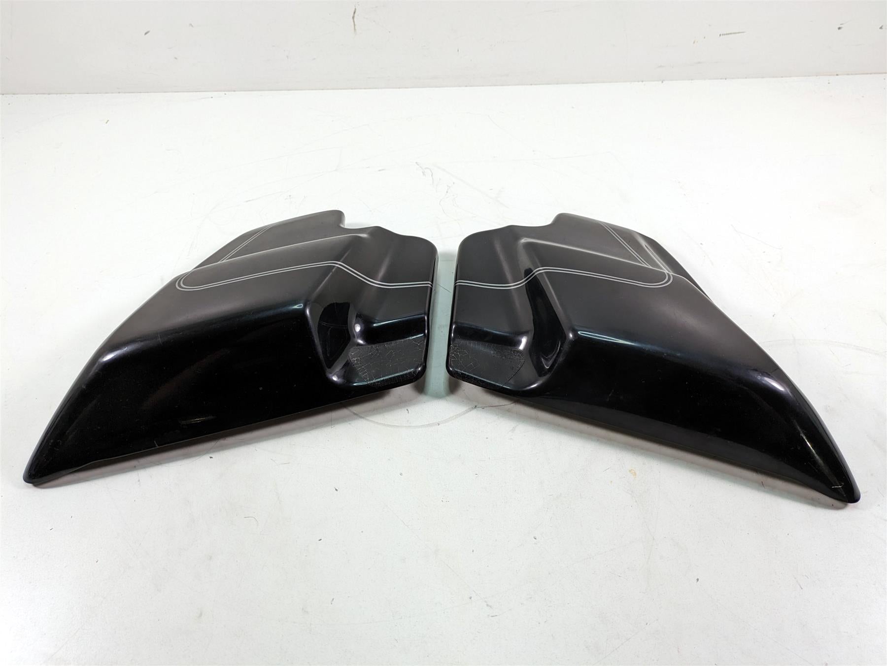 2006 Harley Touring FLHTCUI Electra Glide Vivid Black Side Cover Fairin 66670-97 {{ shop.shopifyCountryName }} - Mototech271