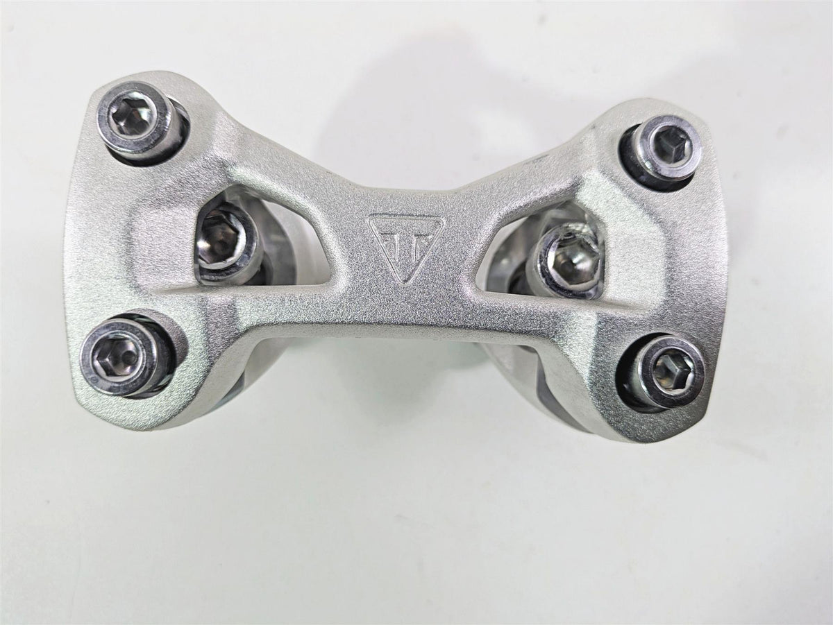 2024 Triumph Street Triple 765 R Handlebar Mounts Risers T2043974 T2043979 {{ shop.shopifyCountryName }} - Mototech271