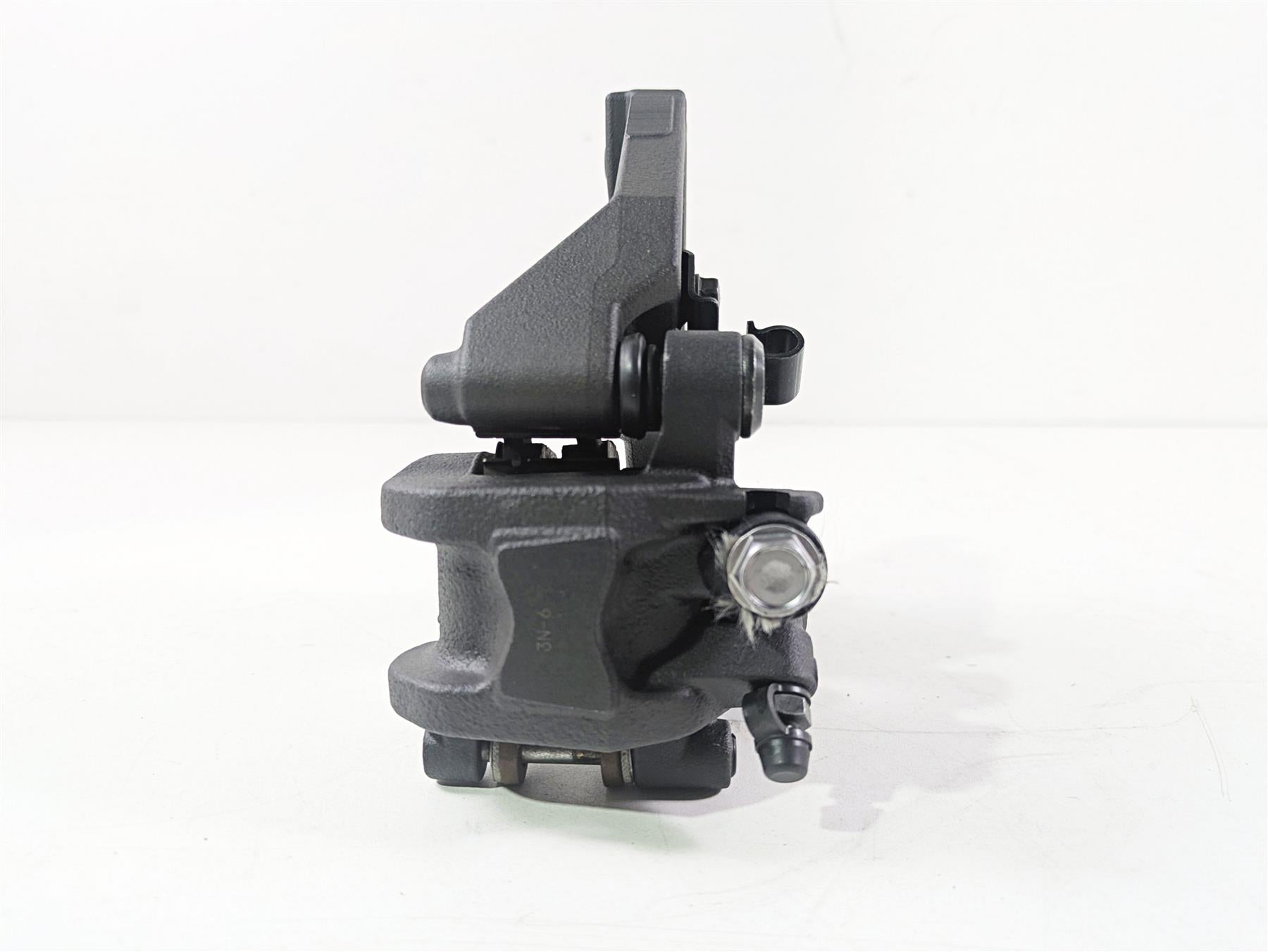 2024 Kawasaki ZX6R ZX636 Ninja Nissin Rear Brake Caliper & Bracket 43080-0242-DJ {{ shop.shopifyCountryName }} - Mototech271