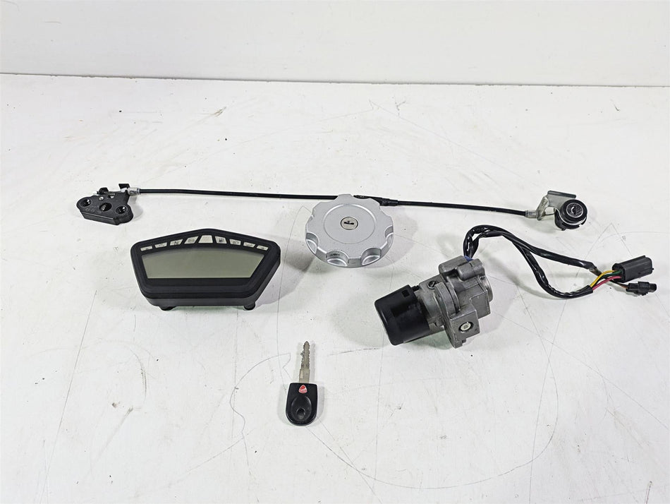 2015 Ducati Hypermotard 821 SP Speedometer Ignition Switch Key 17k Set 40610951F {{ shop.shopifyCountryName }} - Mototech271