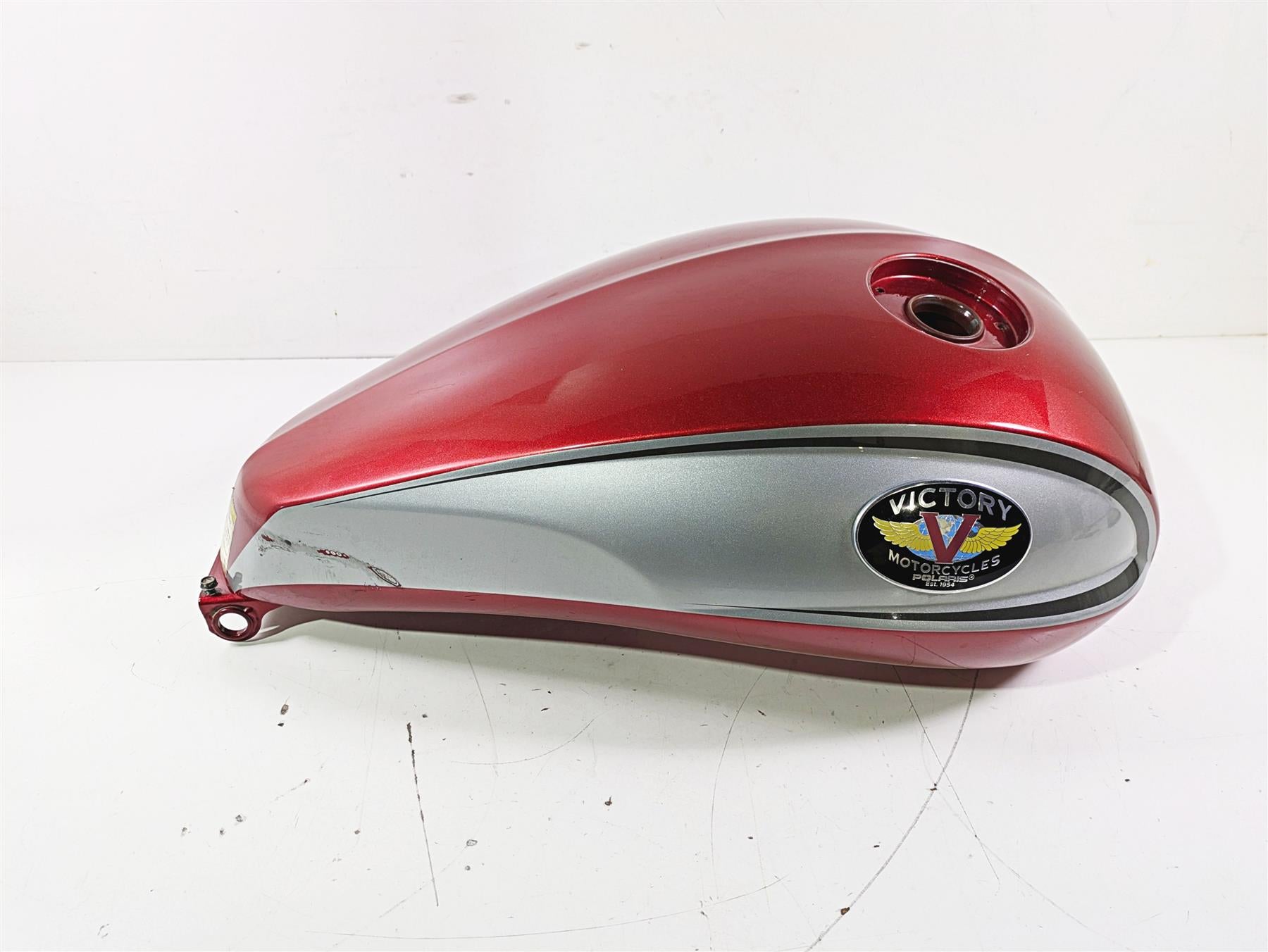 2012 Victory Cross Country Fuel Gas Petrol Tank Reservoir - No Dent 1016149 {{ shop.shopifyCountryName }} - Mototech271